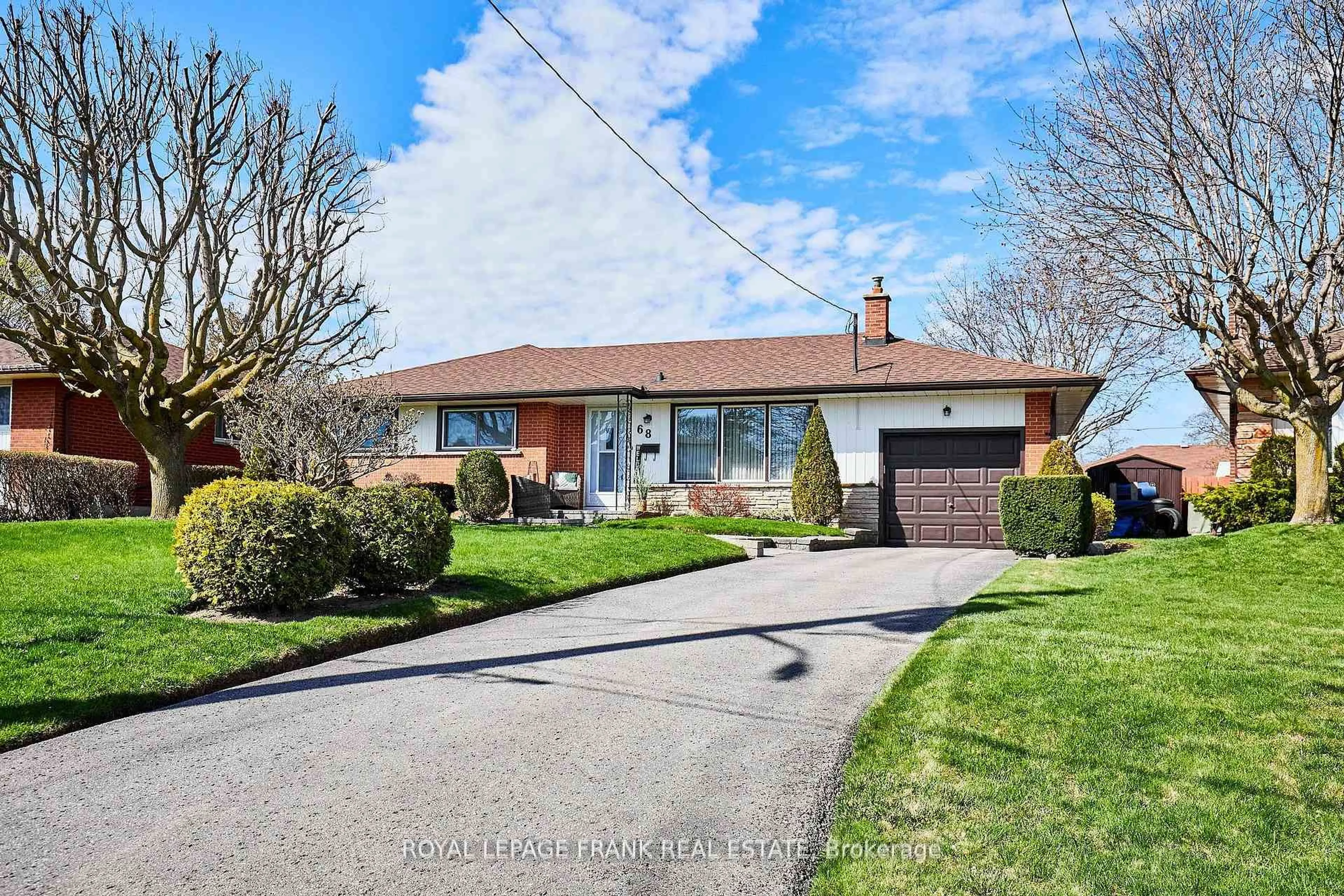 Home with brick exterior material, street for 68 Gatineau St, Oshawa Ontario L1H 7G3