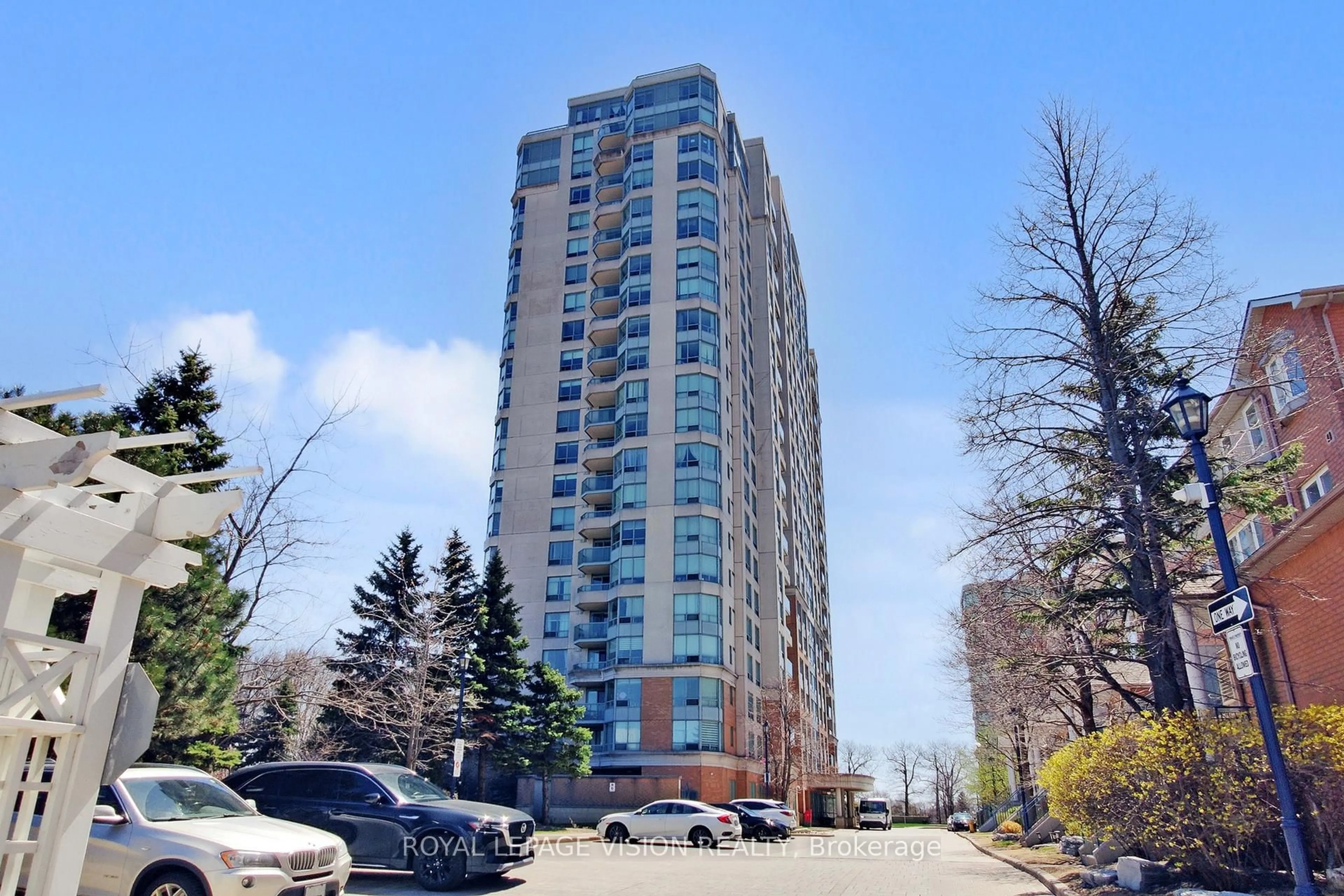 Indoor foyer for 125 Omni Dr #1638, Toronto Ontario M1P 5A9