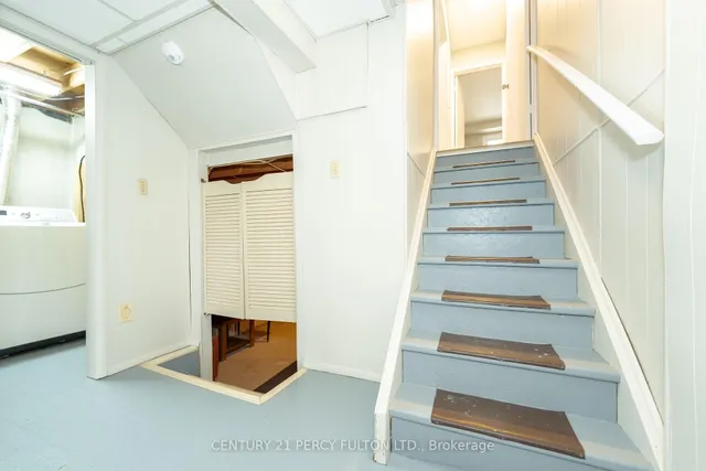 Additional property image - 229 Invergordon Ave