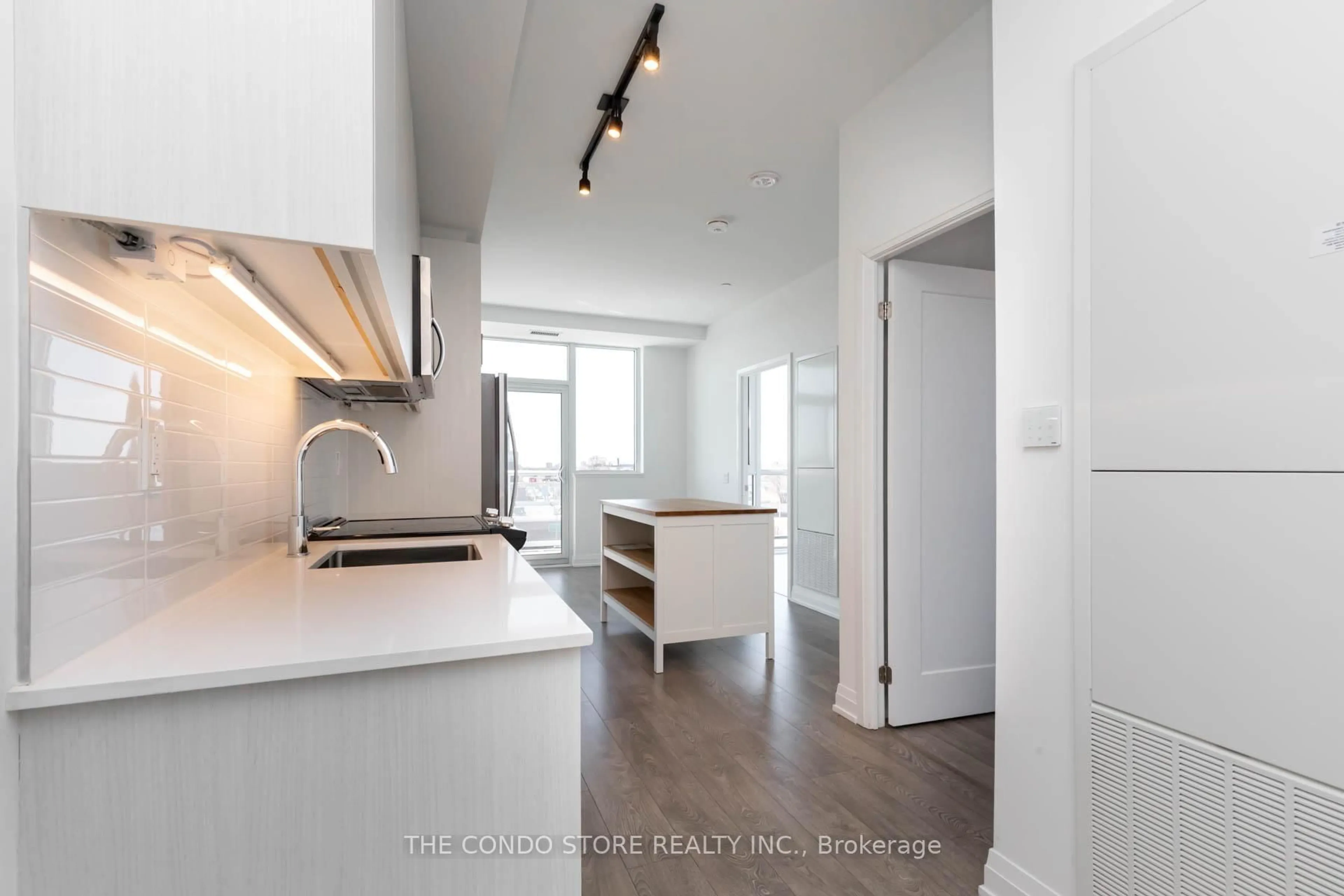Open concept kitchen, unknown for 286 Main St #503, Toronto Ontario M4C 0B3