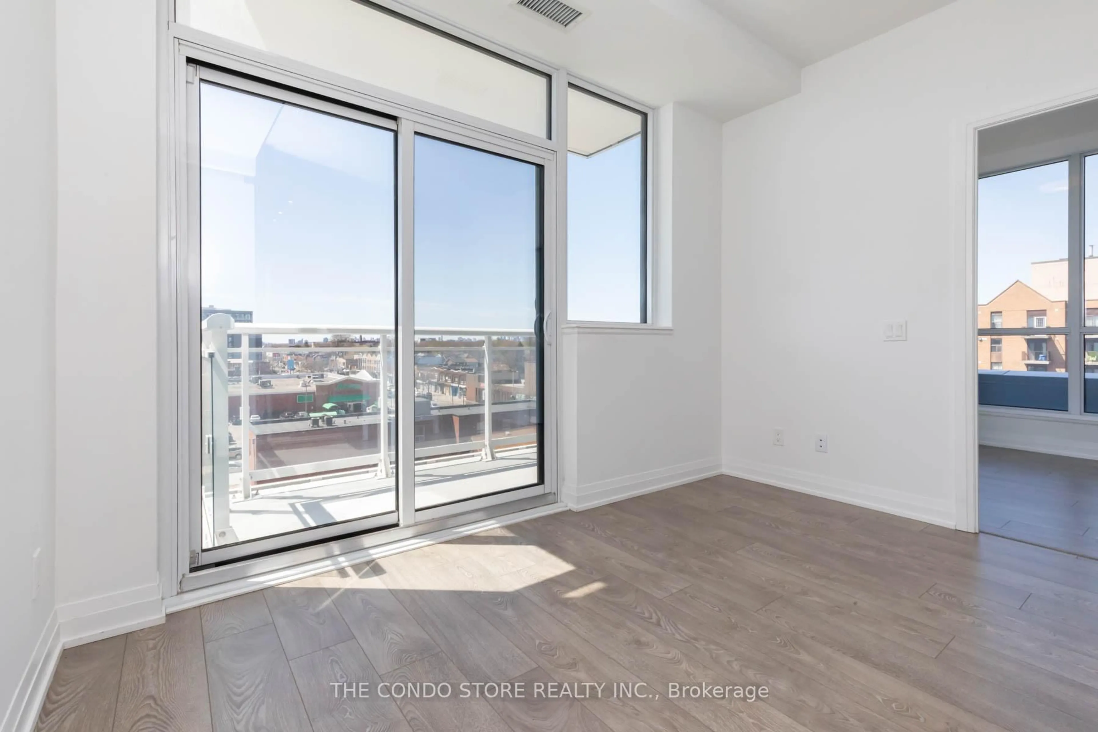A pic of a room for 286 Main St #503, Toronto Ontario M4C 0B3