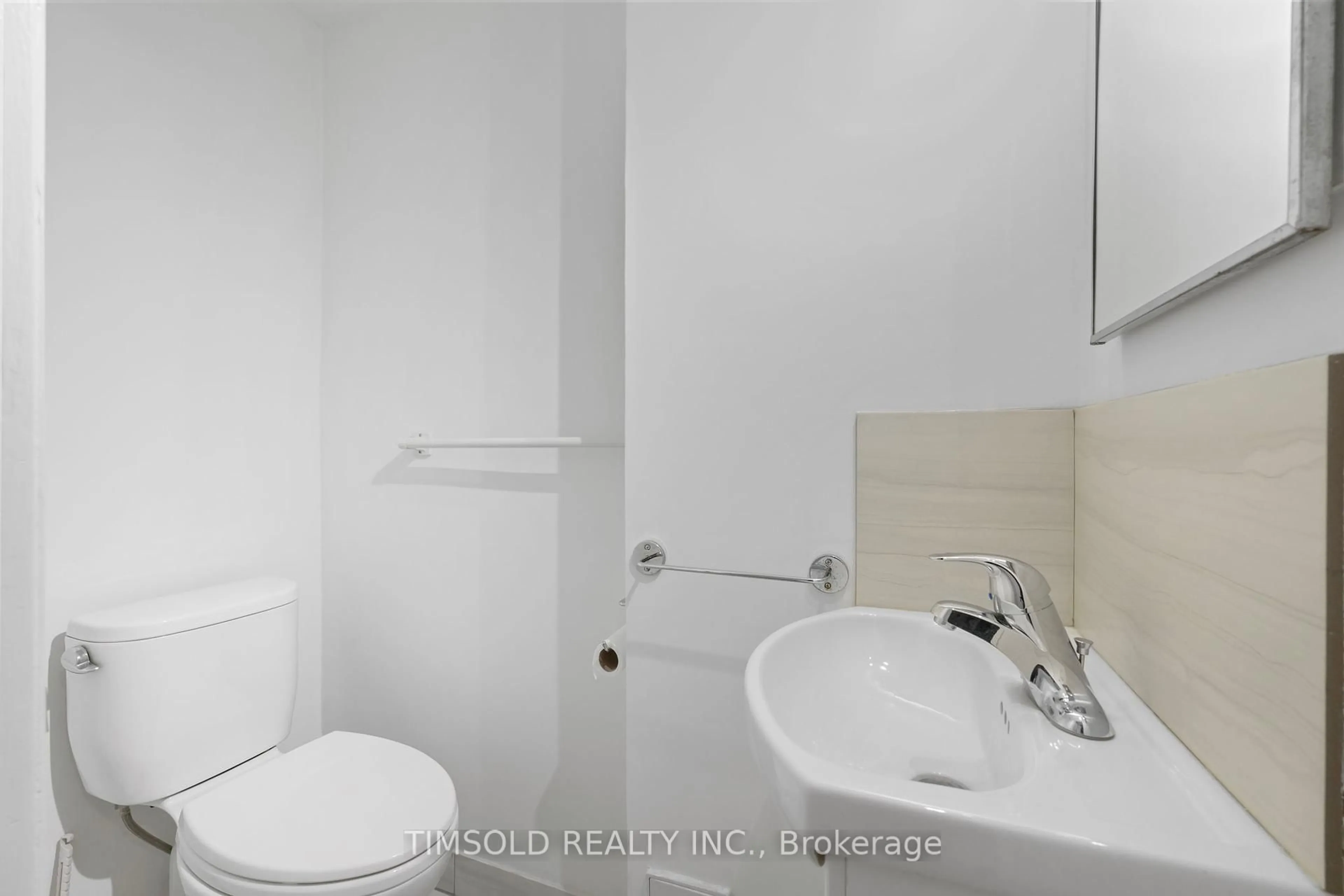 Standard bathroom, floor is not visible for 170 Wickson Tr #3, Toronto Ontario M1B 1M4