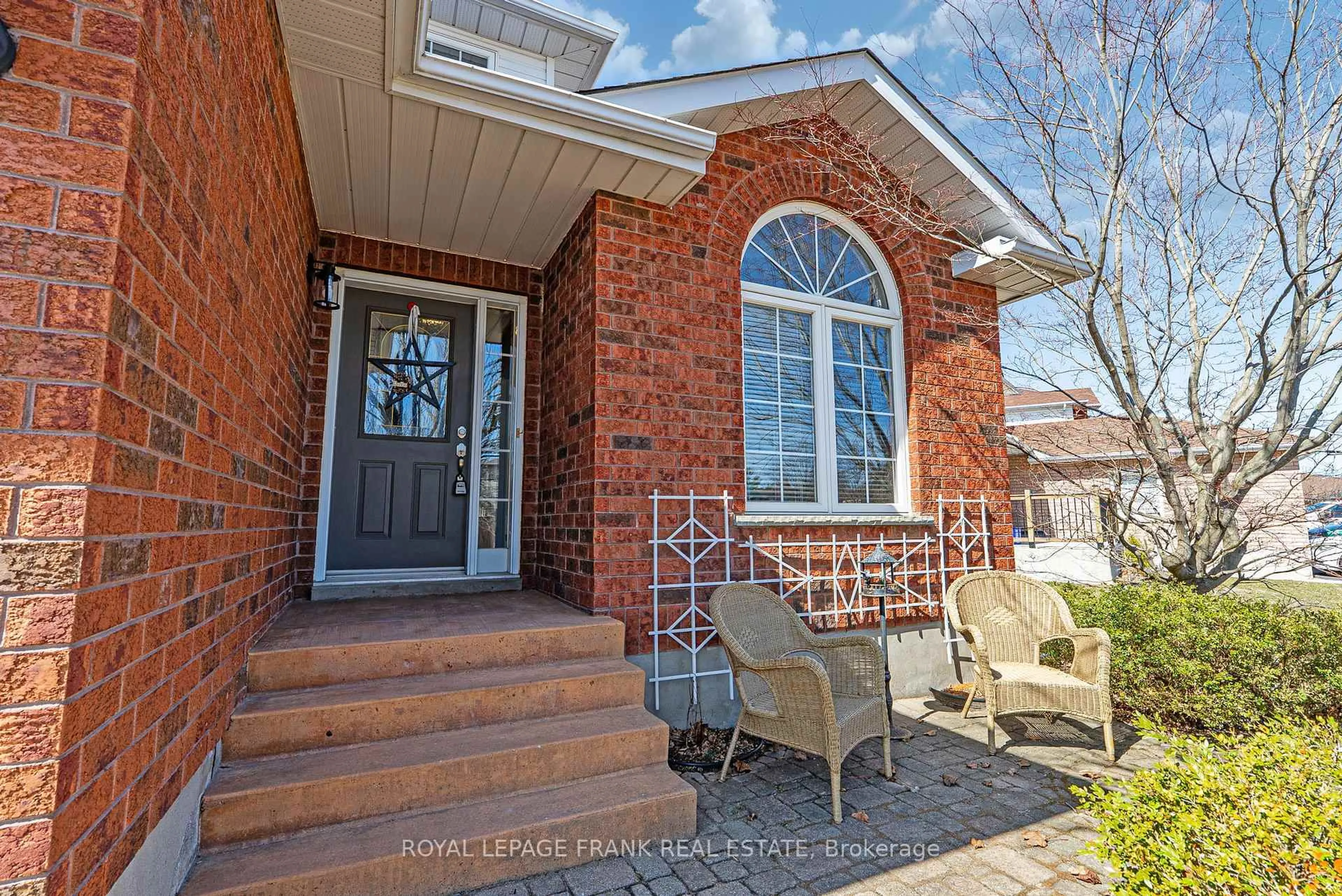 Home with brick exterior material, street for 148 Niagara Dr, Oshawa Ontario L1G 8B6