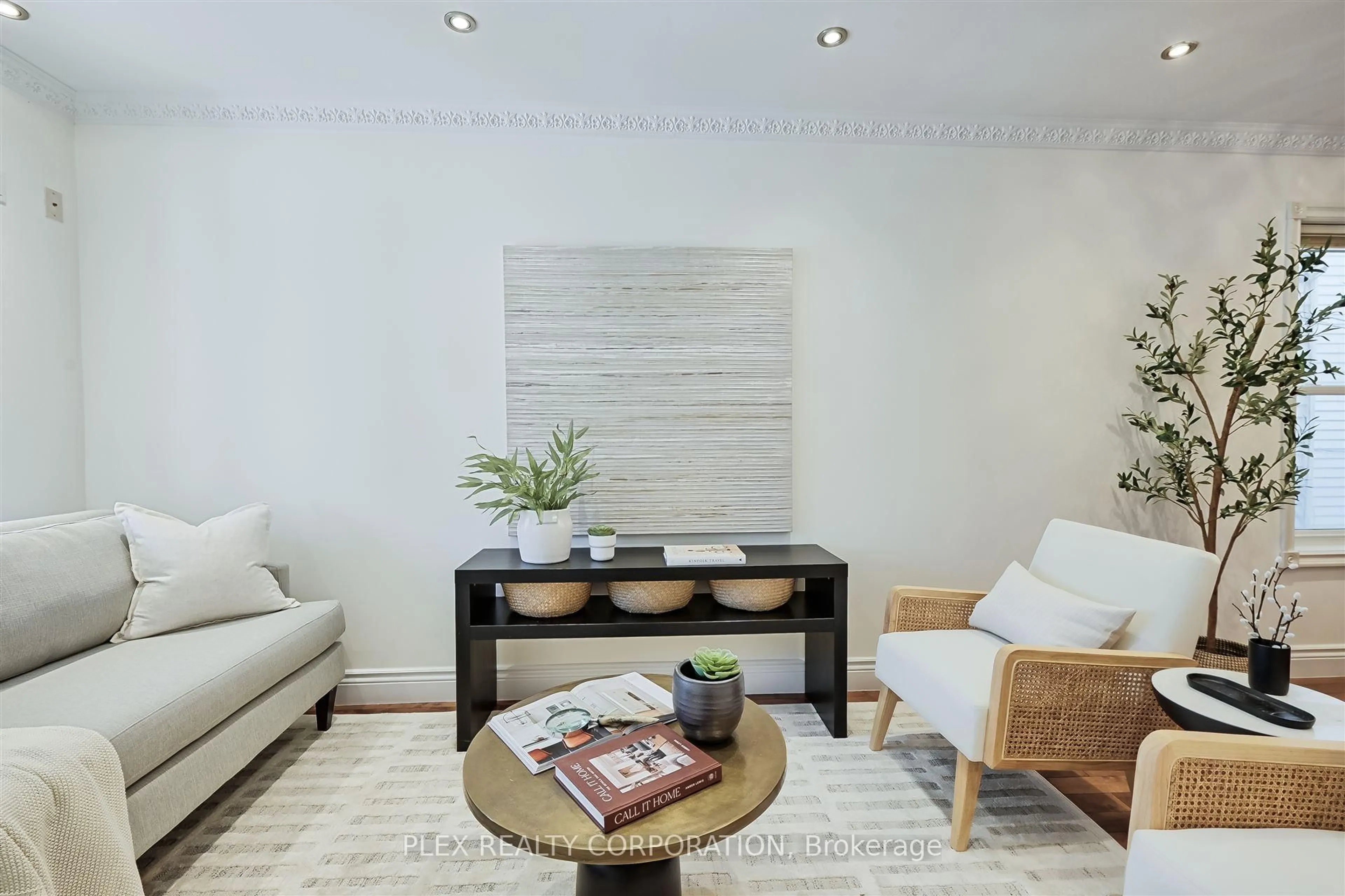 Living room with furniture, unknown for 192 Coxwell Ave, Toronto Ontario M4L 3B2