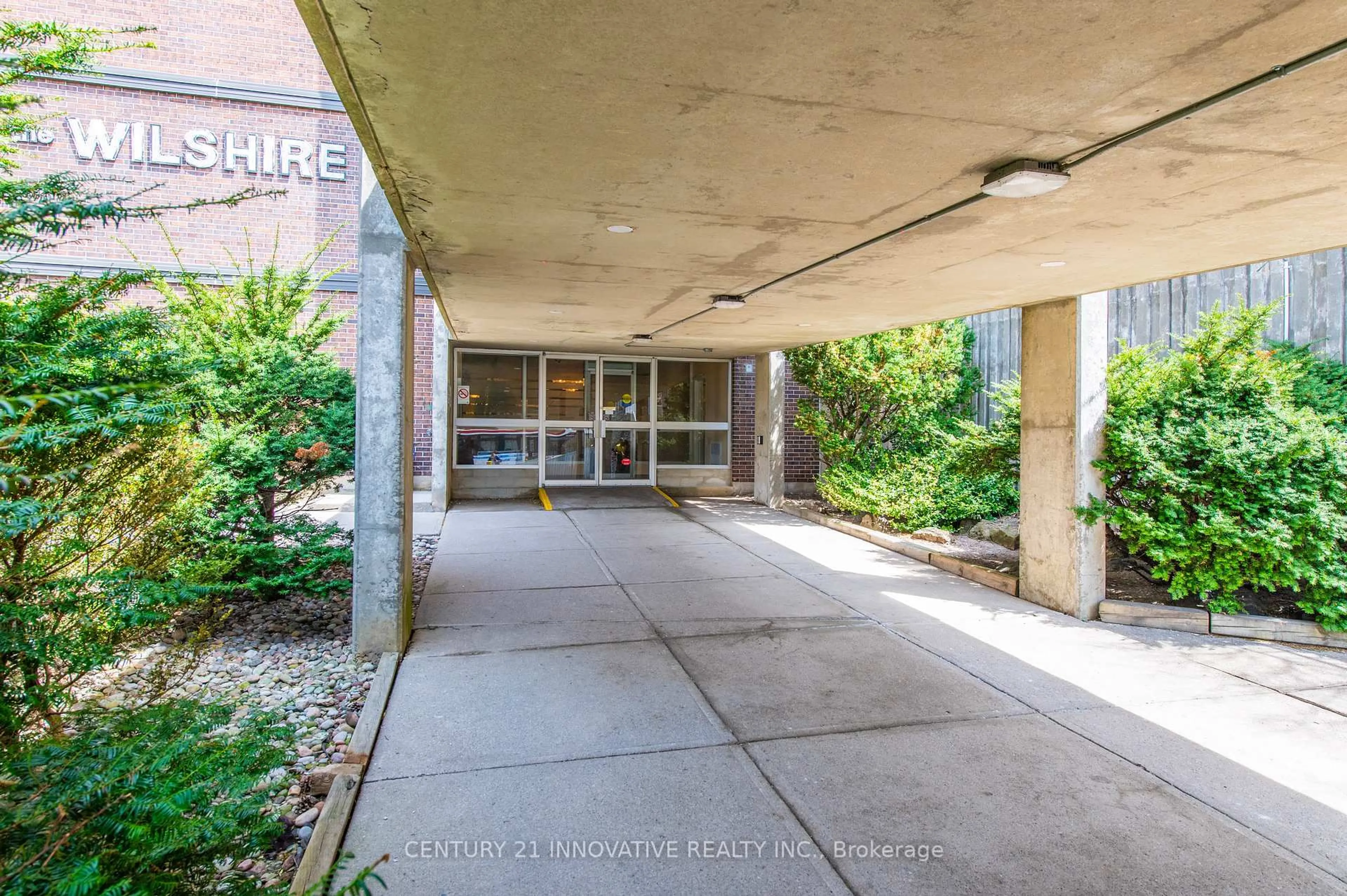 Indoor foyer for 1275 Markham Rd #1402, Toronto Ontario M1H 3A2