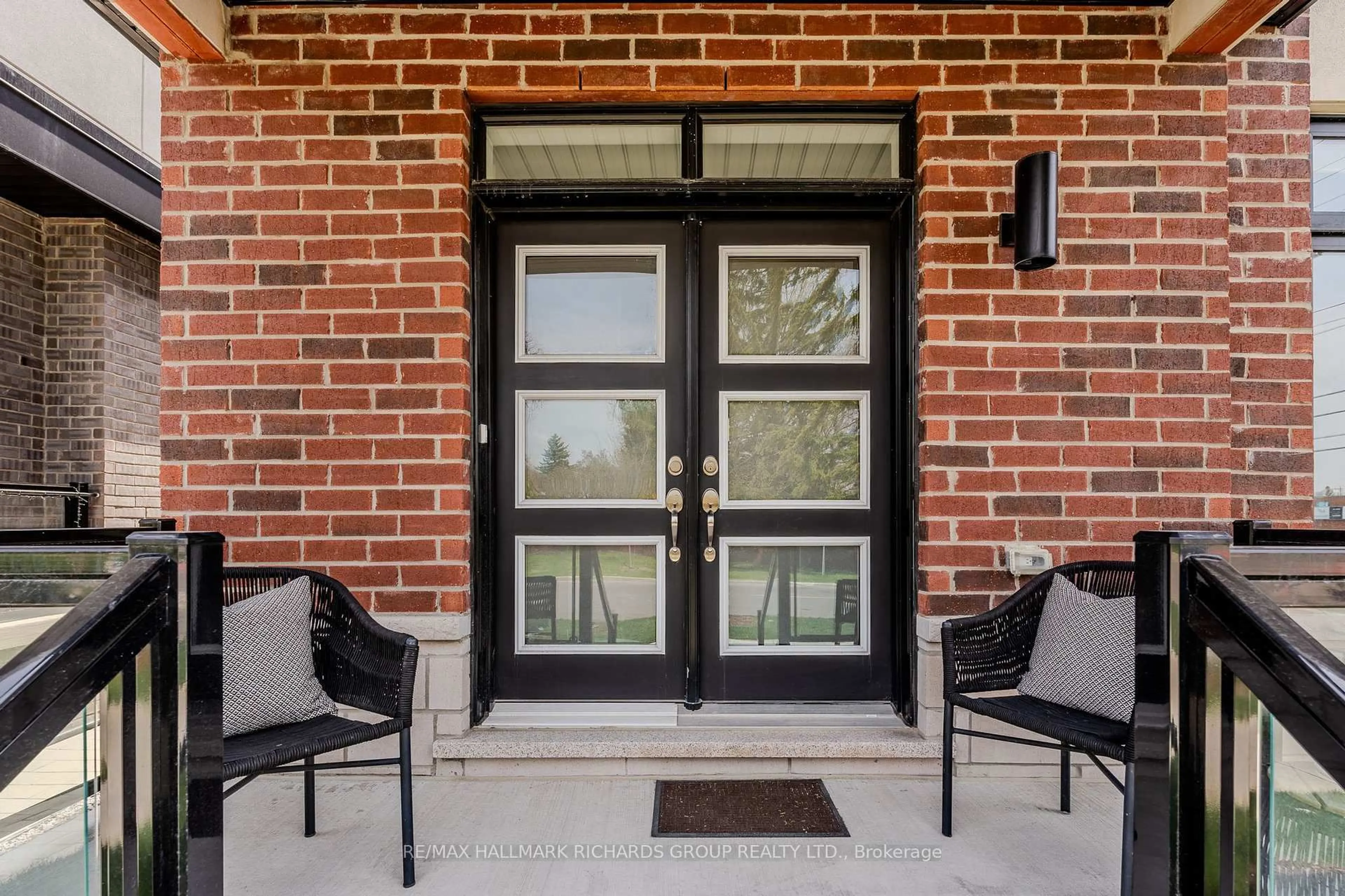 Unknown for 1 B Norbury Cres, Toronto Ontario M1P 0G3