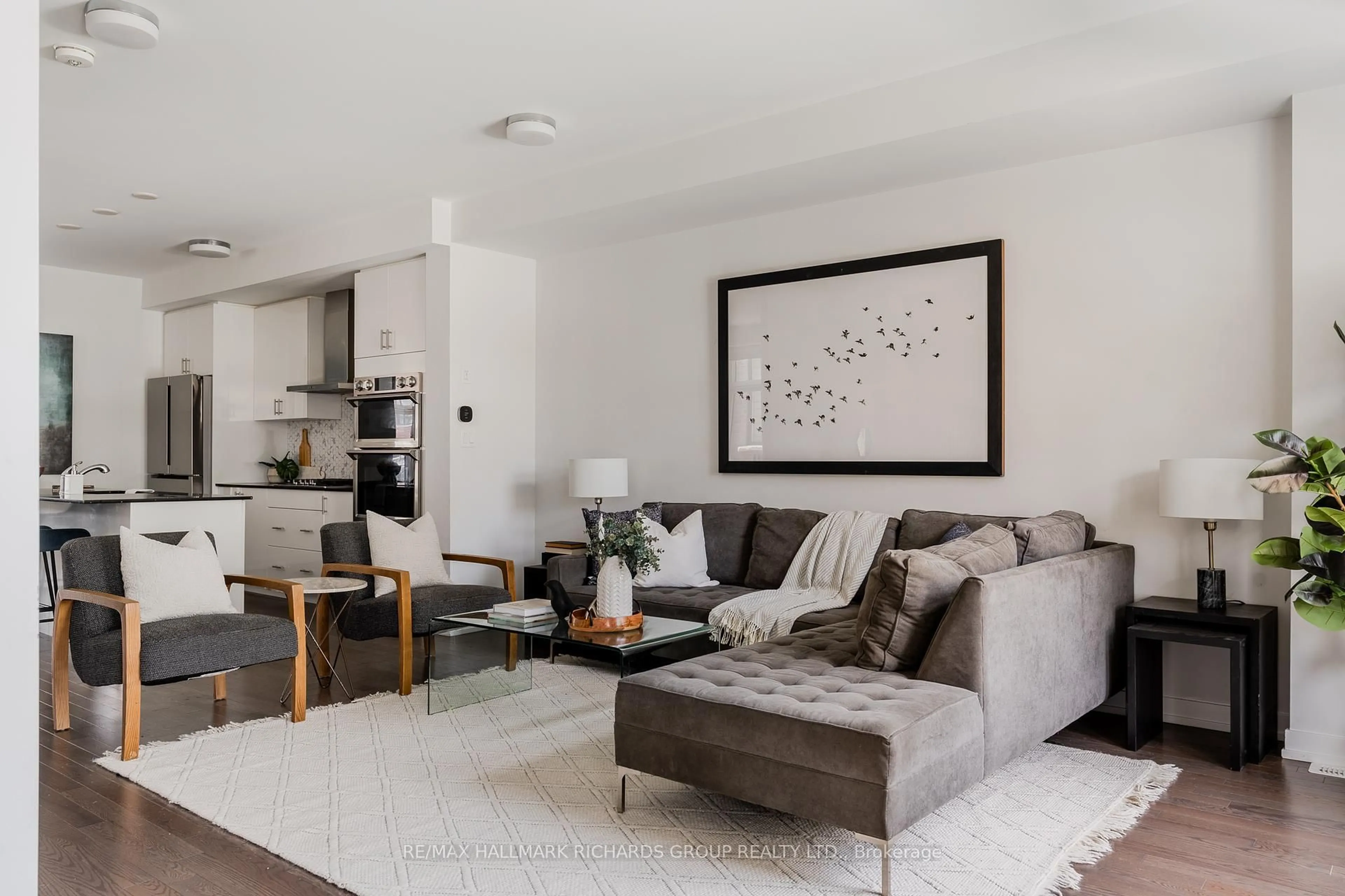 Living room with furniture, unknown for 1 B Norbury Cres, Toronto Ontario M1P 0G3