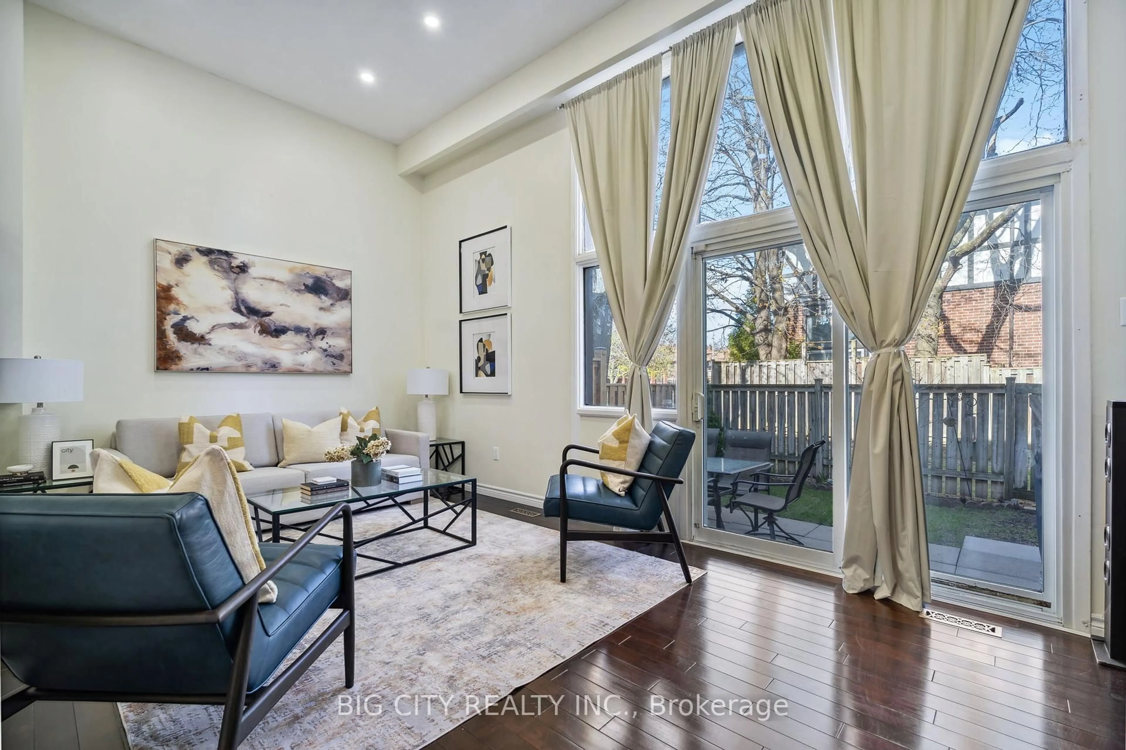 Living room with furniture, unknown for 321 Trudelle St #21, Toronto Ontario M1J 3J9