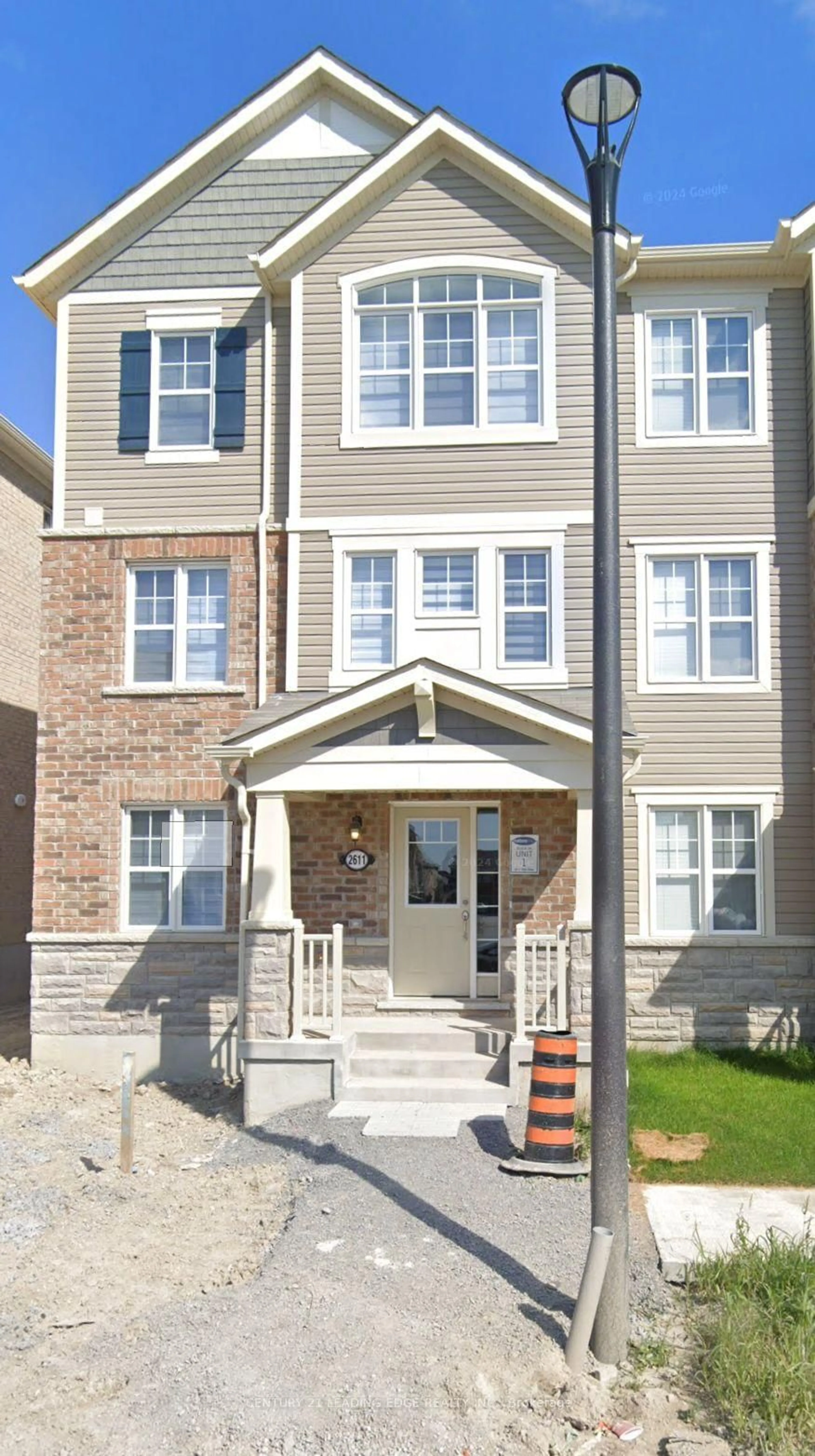 Unknown for 2611 Toffee St, Pickering Ontario L1X 0E7