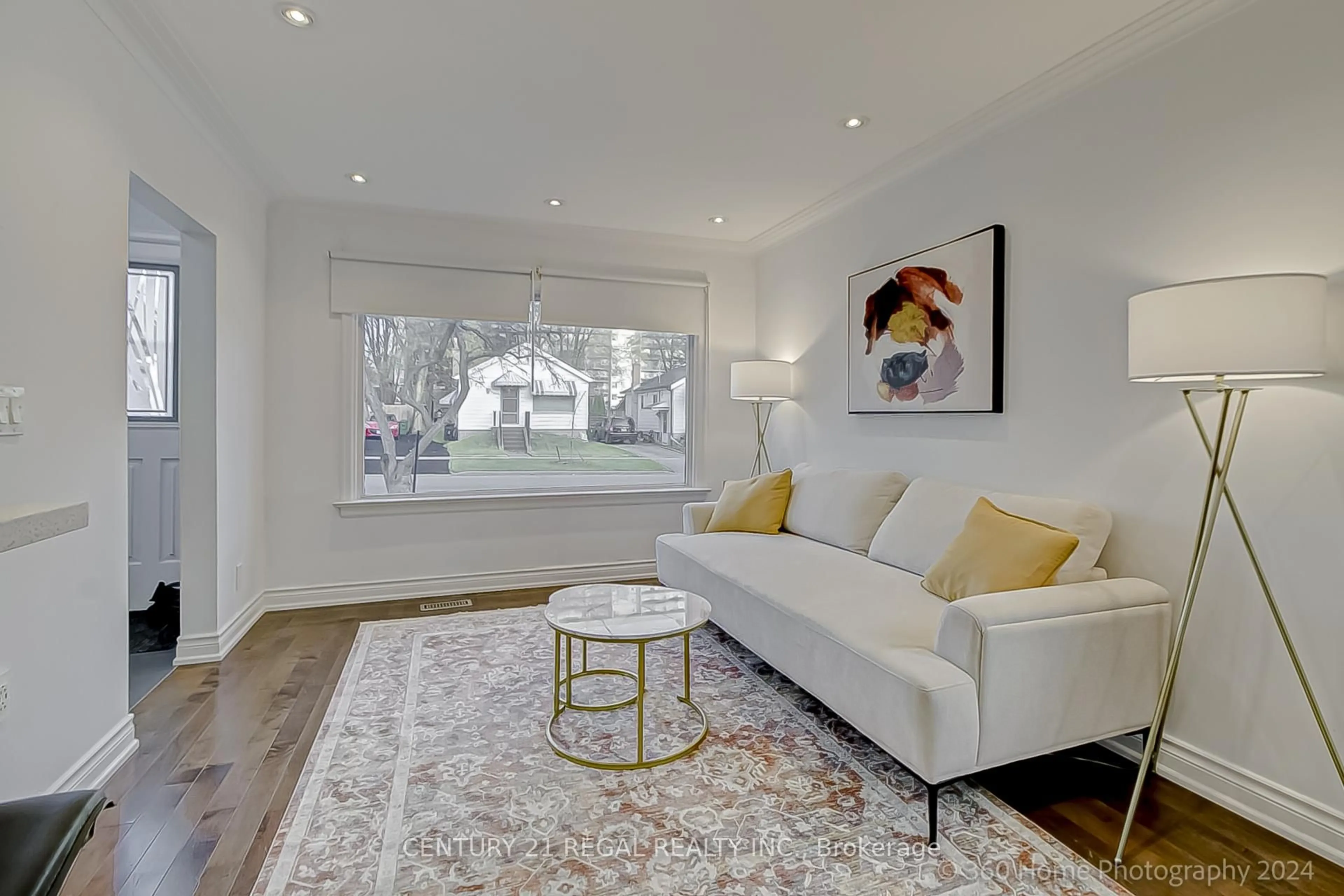 Living room with furniture, wood/laminate floor for 8 Bexhill Ave, Toronto Ontario M1L 3B4