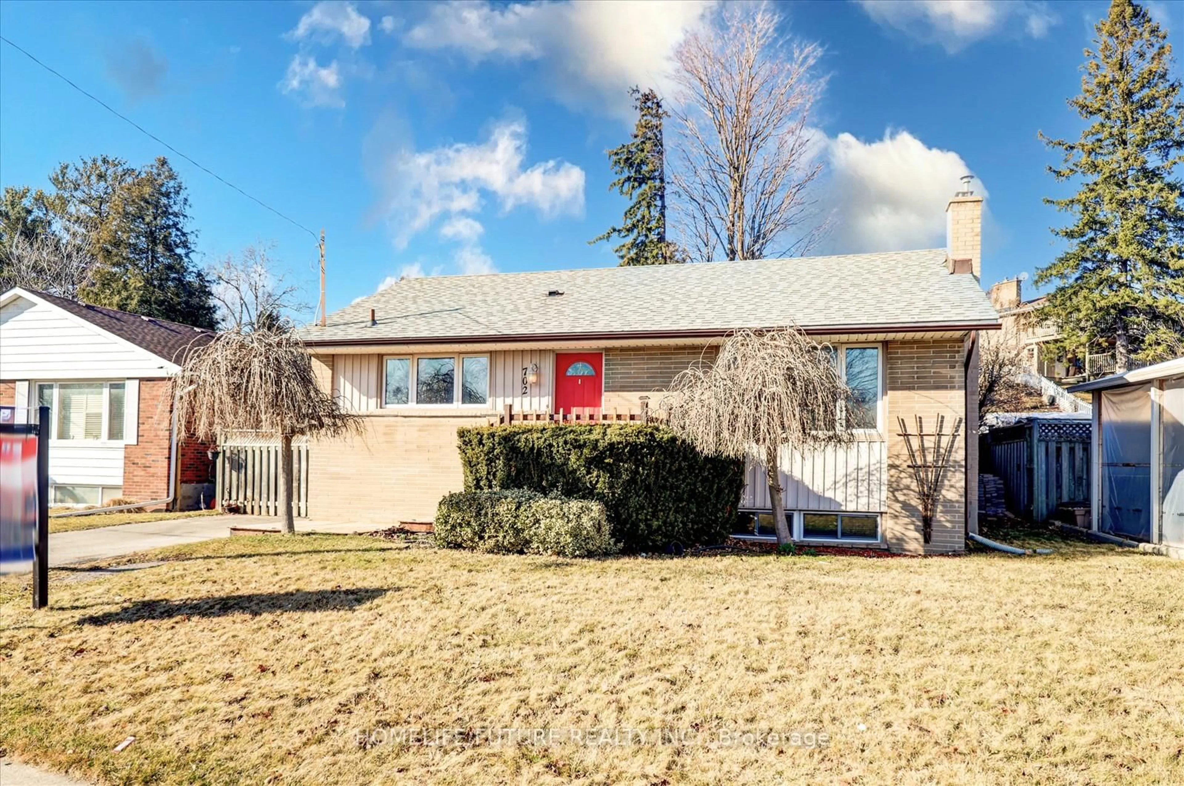 Unknown for 702 Emerson Ave, Oshawa Ontario L1H 3L3