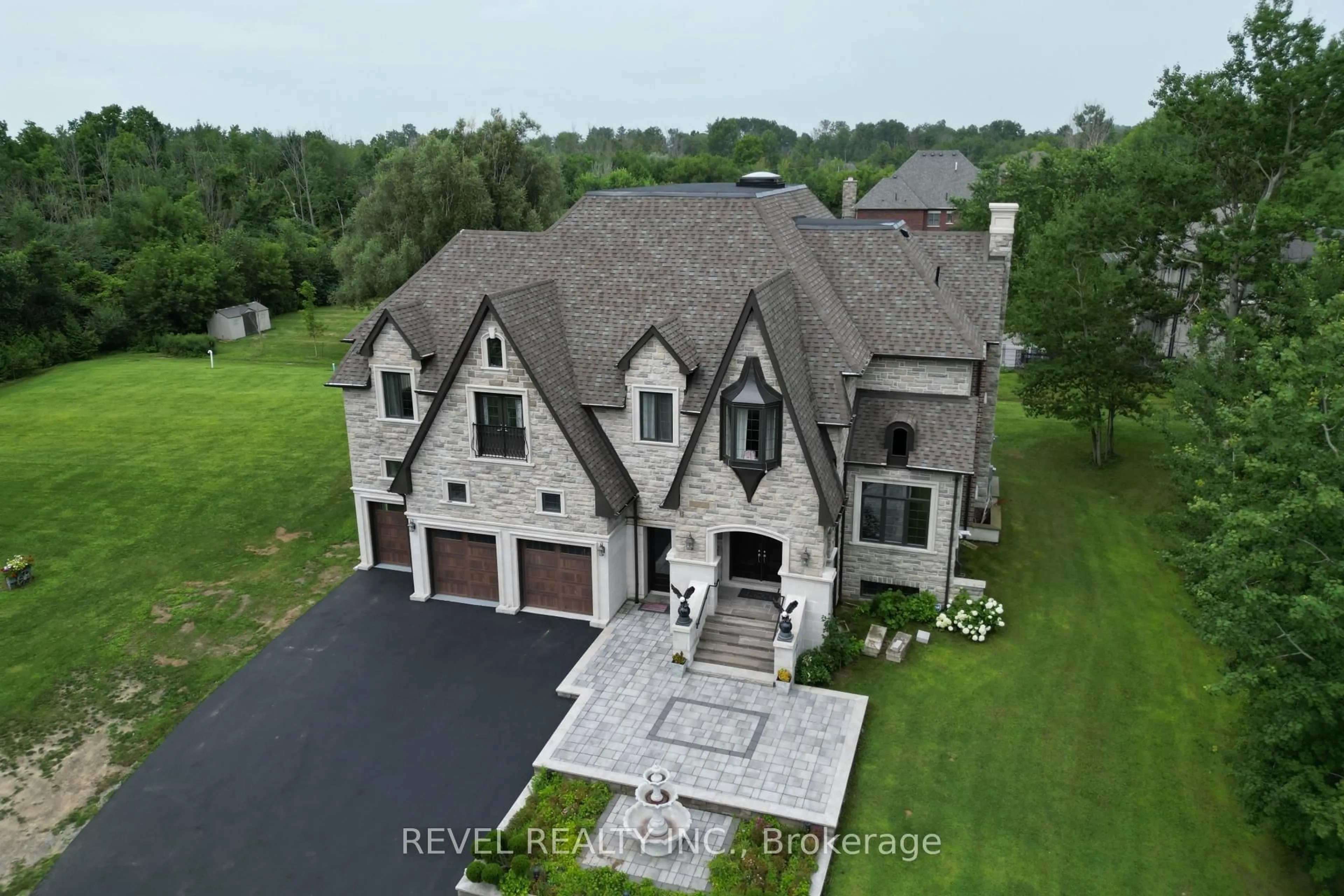 A pic from outside/outdoor area/front of a property/back of a property/a pic from drone, unknown for 249 5th Concession Rd, Ajax Ontario L1V 2P8