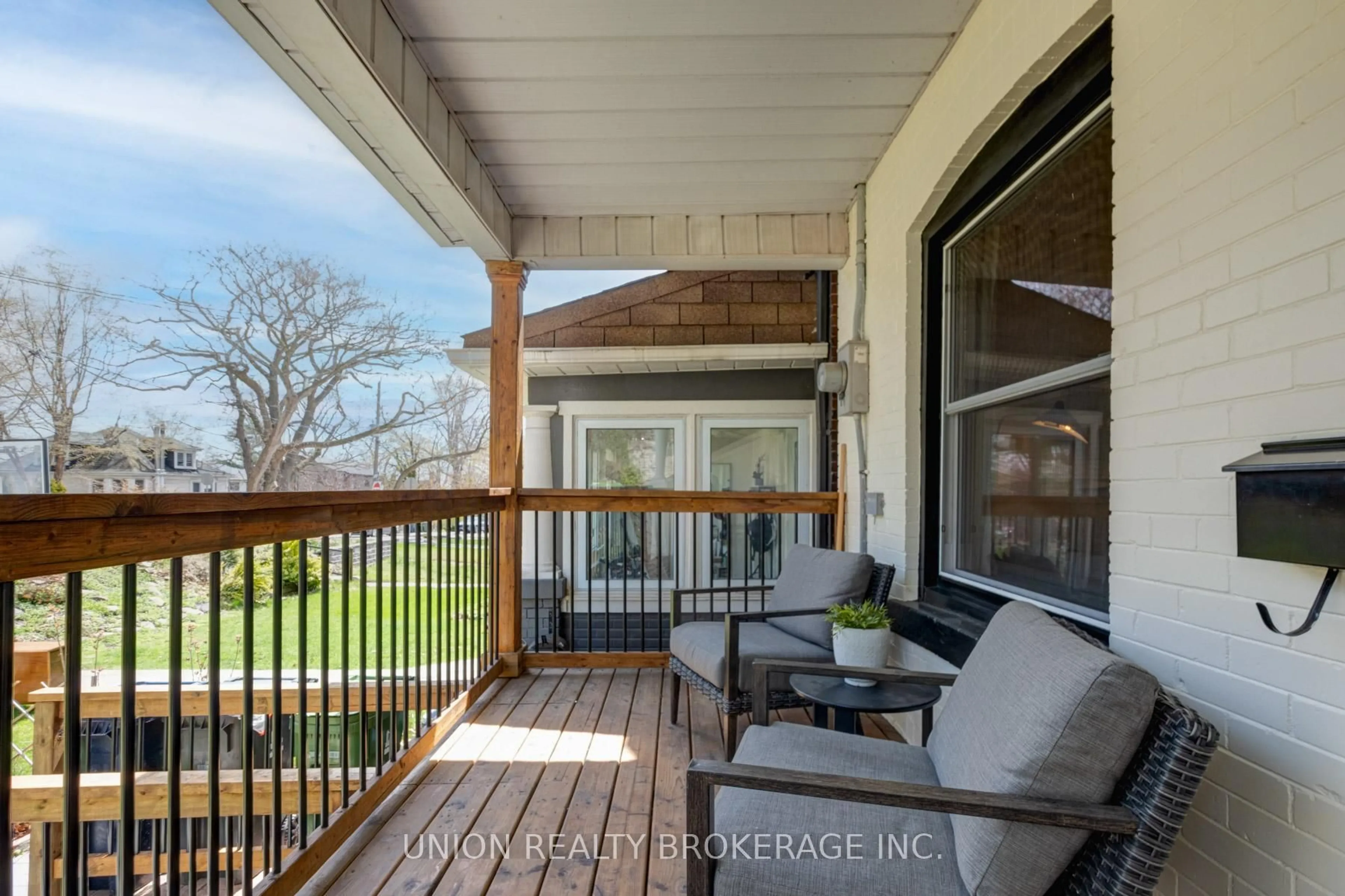 Patio, water/lake/river/ocean view for 146 Beech Ave, Toronto Ontario M4E 3H6