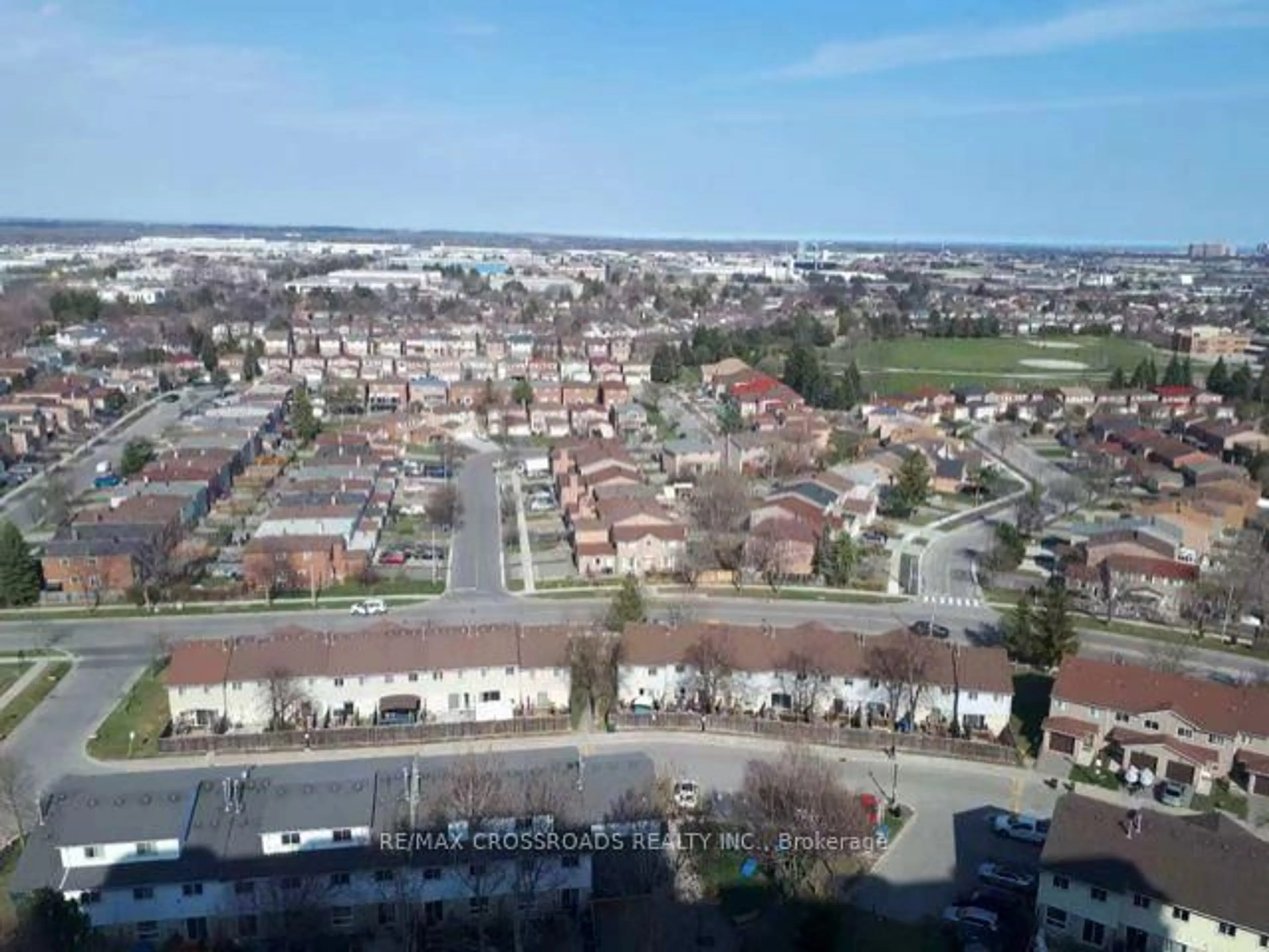 A pic from outside/outdoor area/front of a property/back of a property/a pic from drone, city buildings view from balcony for 80 Alton Towers Circ #1913, Toronto Ontario M1V 5E8
