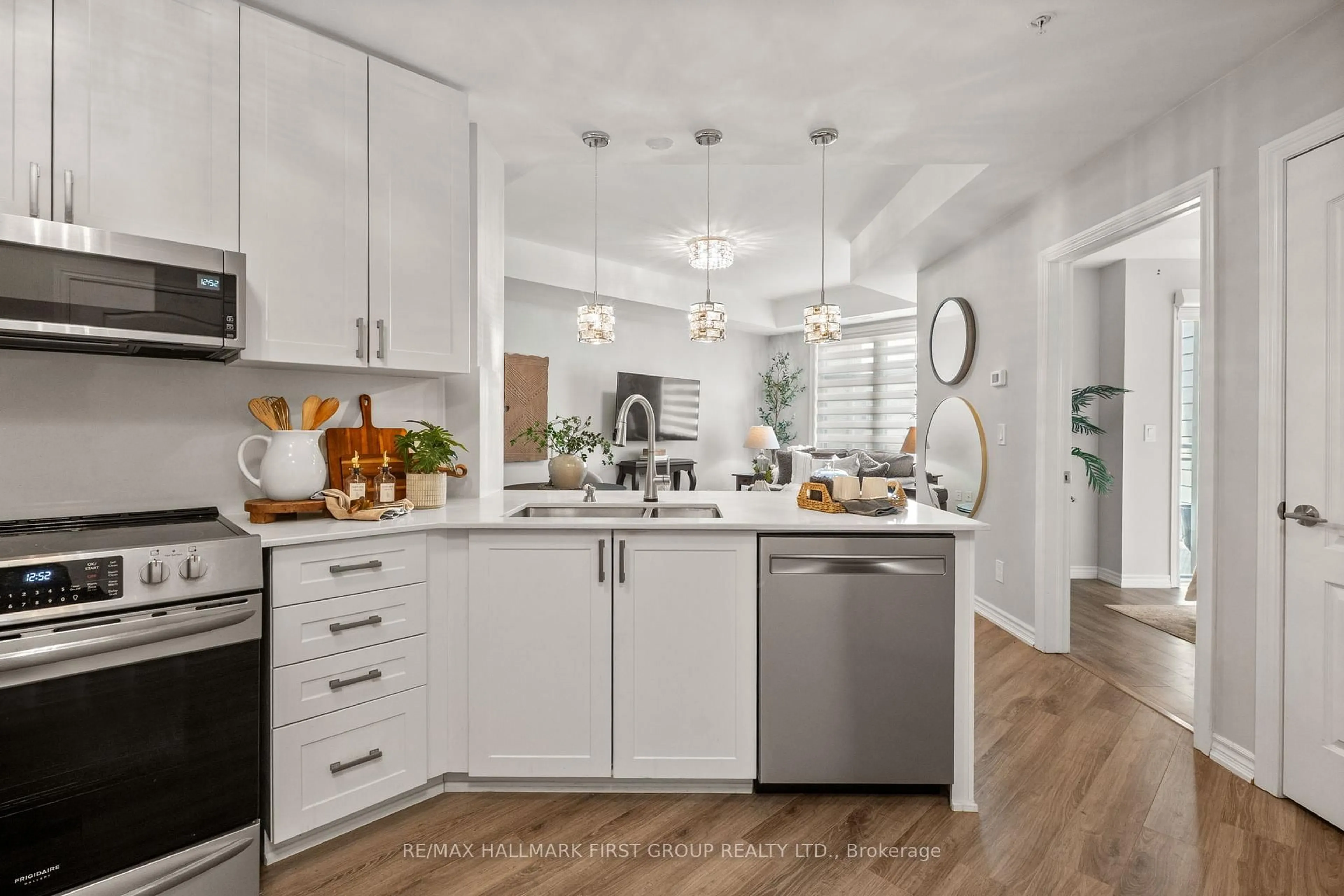 Open concept kitchen, unknown for 670 Gordon St #316, Whitby Ontario L1N 0K9