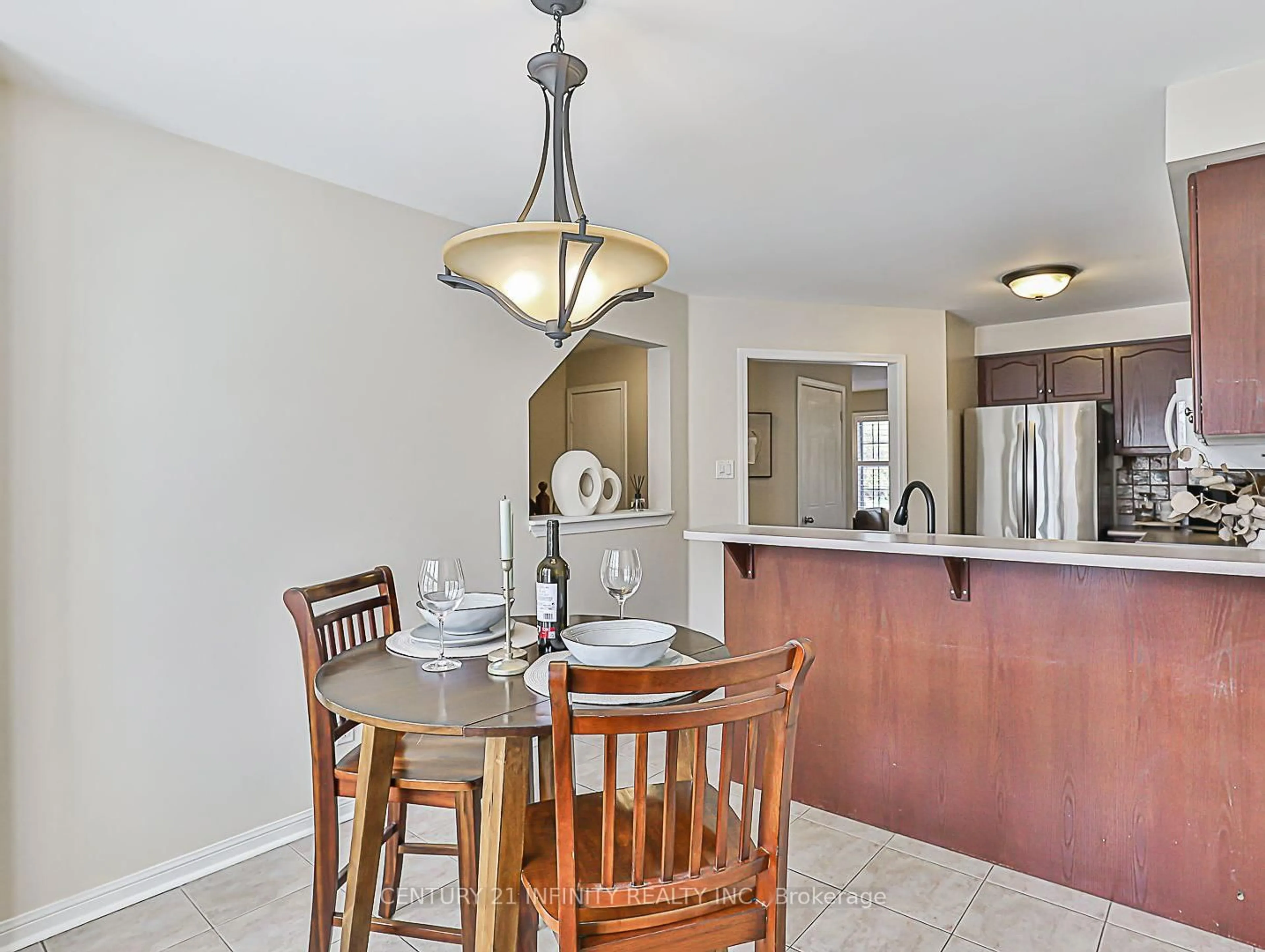 Dining room, ceramic/tile floor for 91 Salmon Way #22, Whitby Ontario L1N 9M9