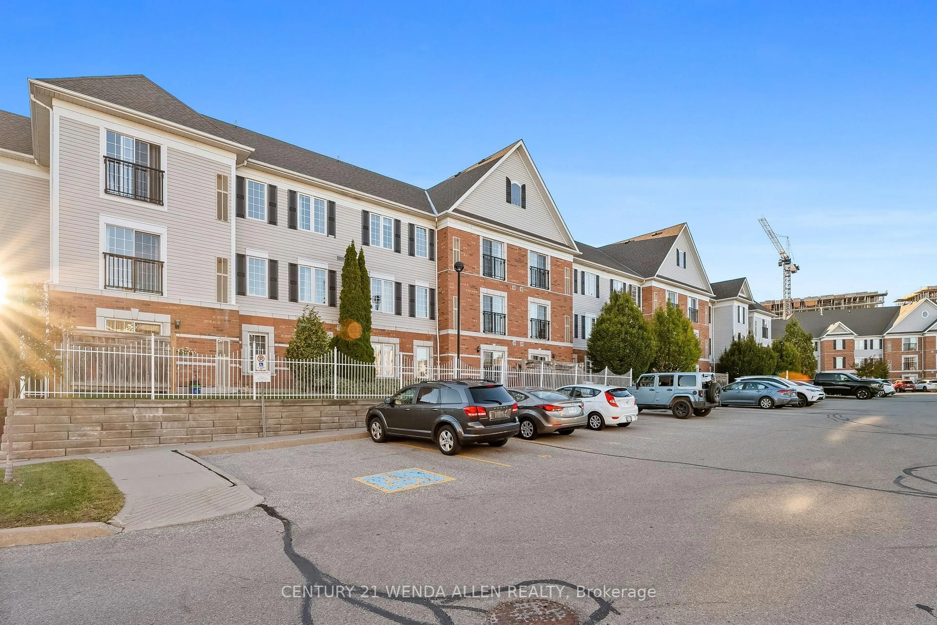 Unknown for 98 Aspen Spring Dr ##309, Clarington Ontario L1C 5N5