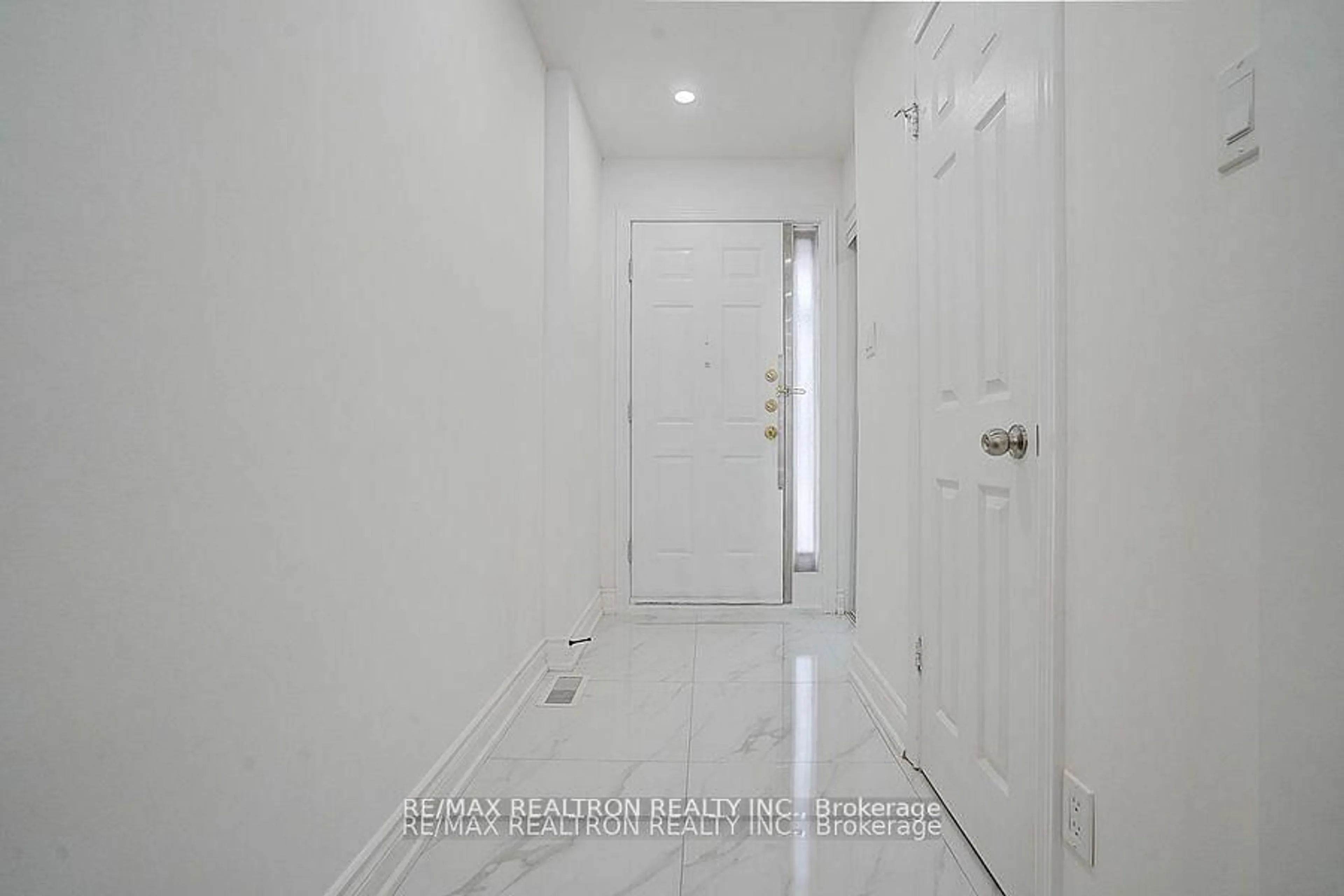 Unknown for 67 West Burton Crt, Toronto Ontario M1S 4P7