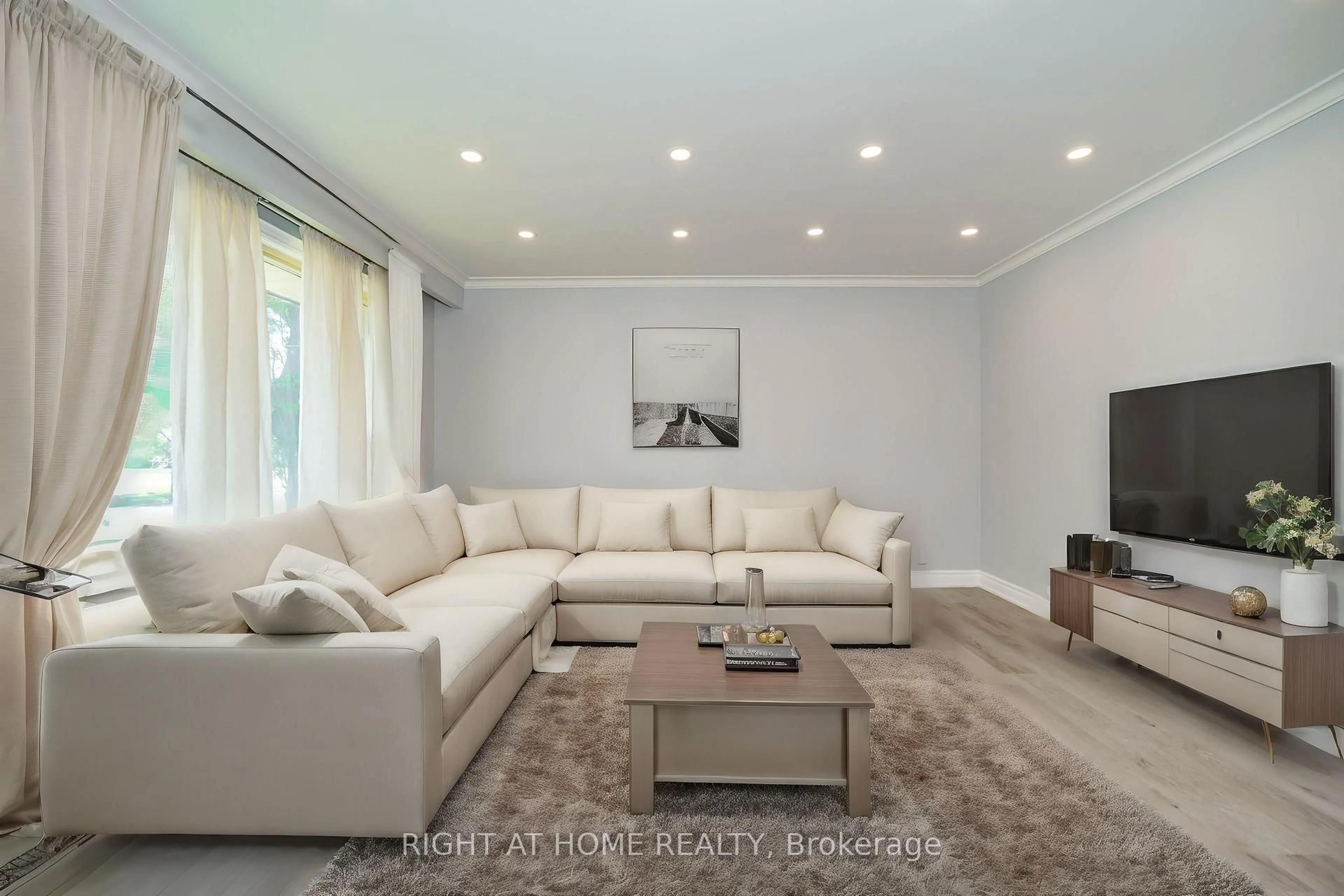 Living room with furniture, unknown for 48 Ranstone Gdns, Toronto Ontario M1K 2T4