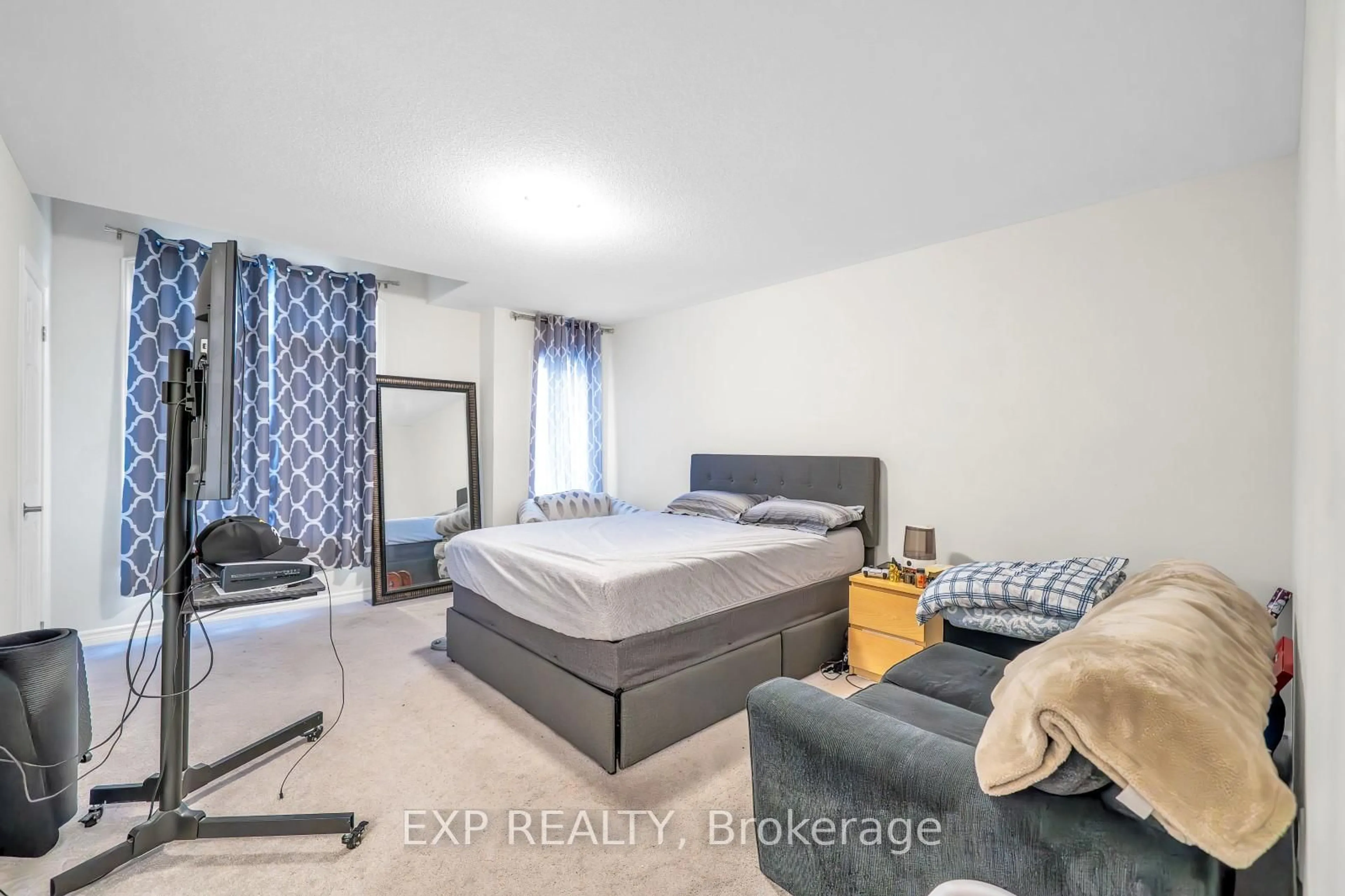 A pic of a room for 217 Doug Finney St, Oshawa Ontario L1K 3G3