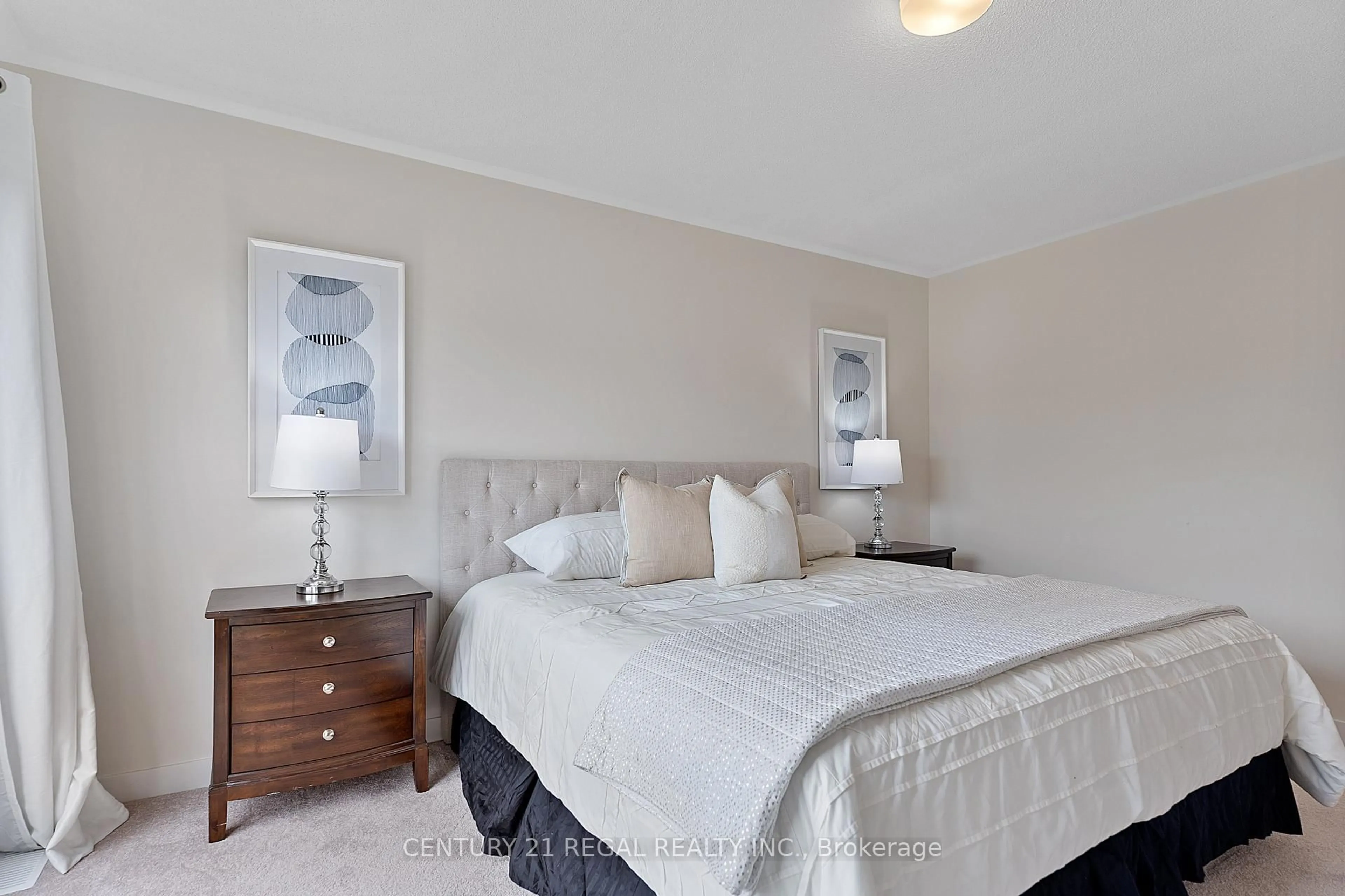 Bedroom with bed, unknown for 1610 Moonbeam Glen, Pickering Ontario L1X 0H9