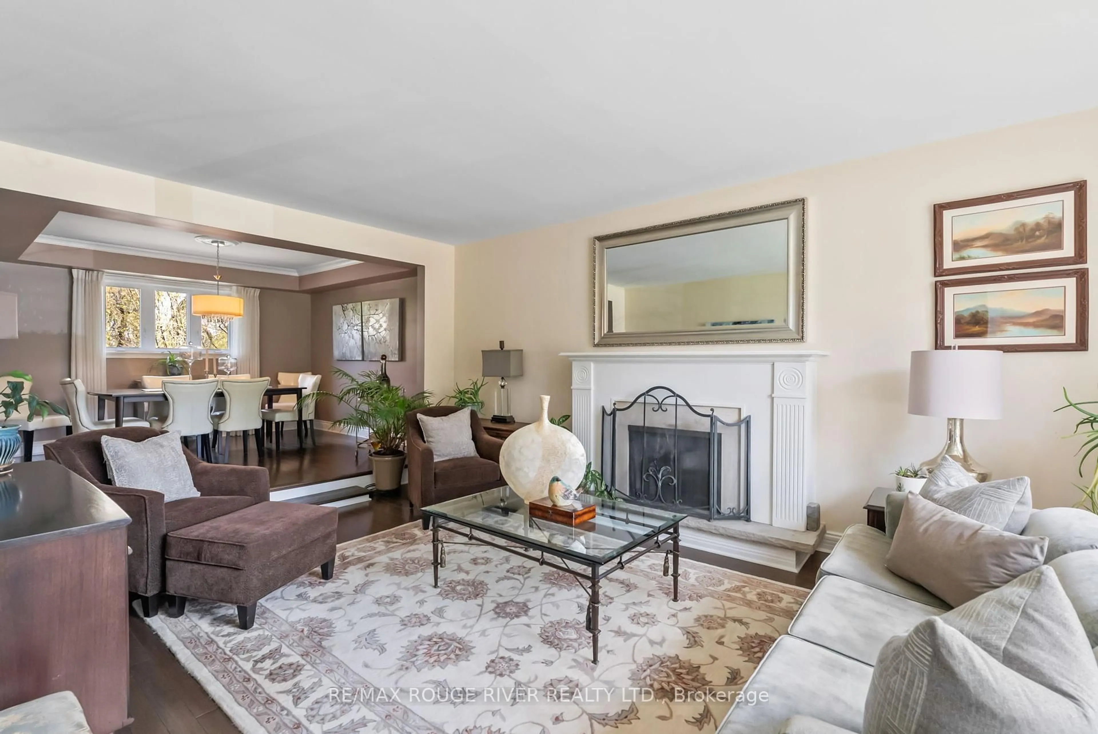 Living room with furniture, unknown for 108 Orchard Crt, Whitby Ontario L1N 1H4