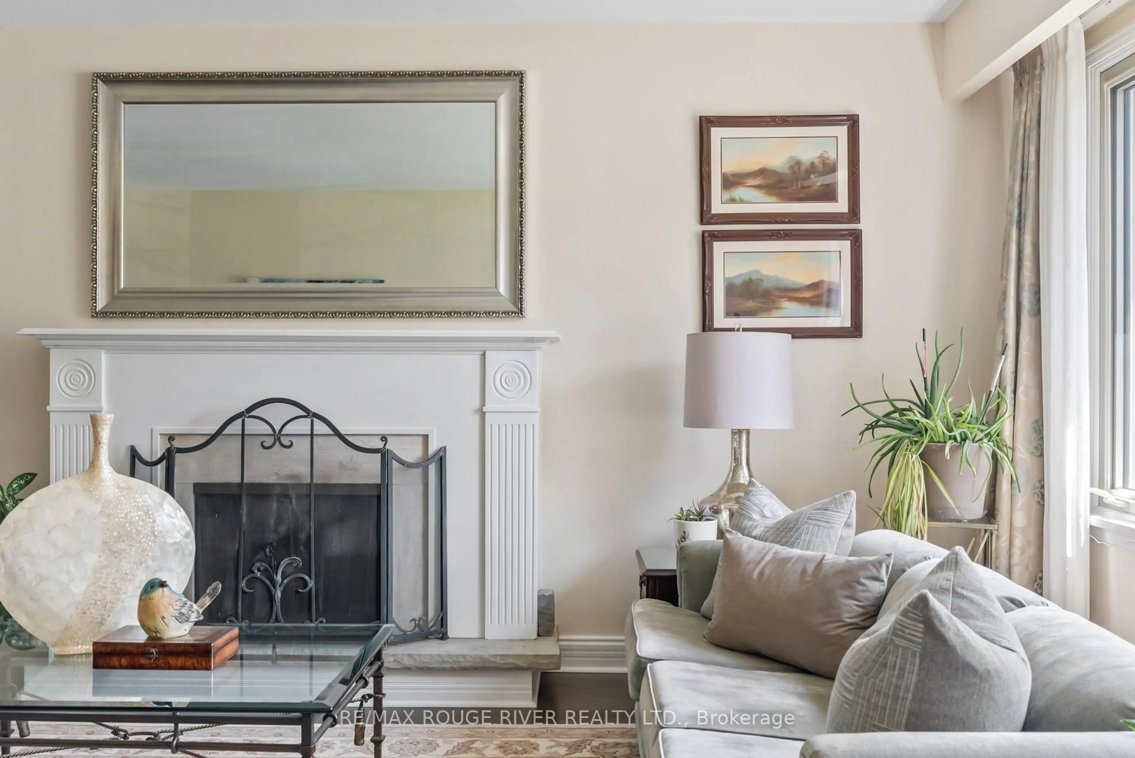 Living room with furniture, unknown for 108 Orchard Crt, Whitby Ontario L1N 1H4