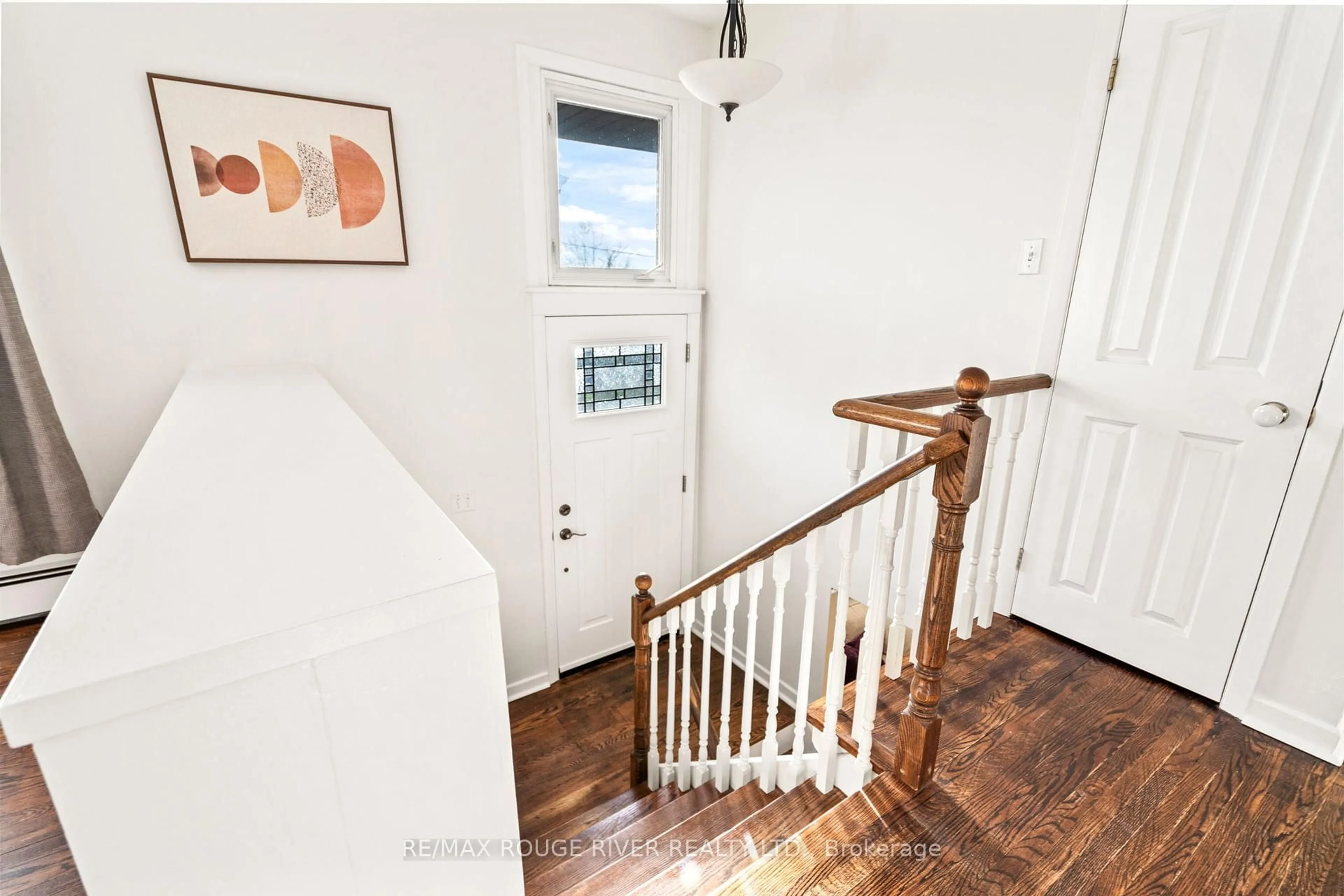 Stairs for 133 Elizabeth Cres, Whitby Ontario L1N 3S1