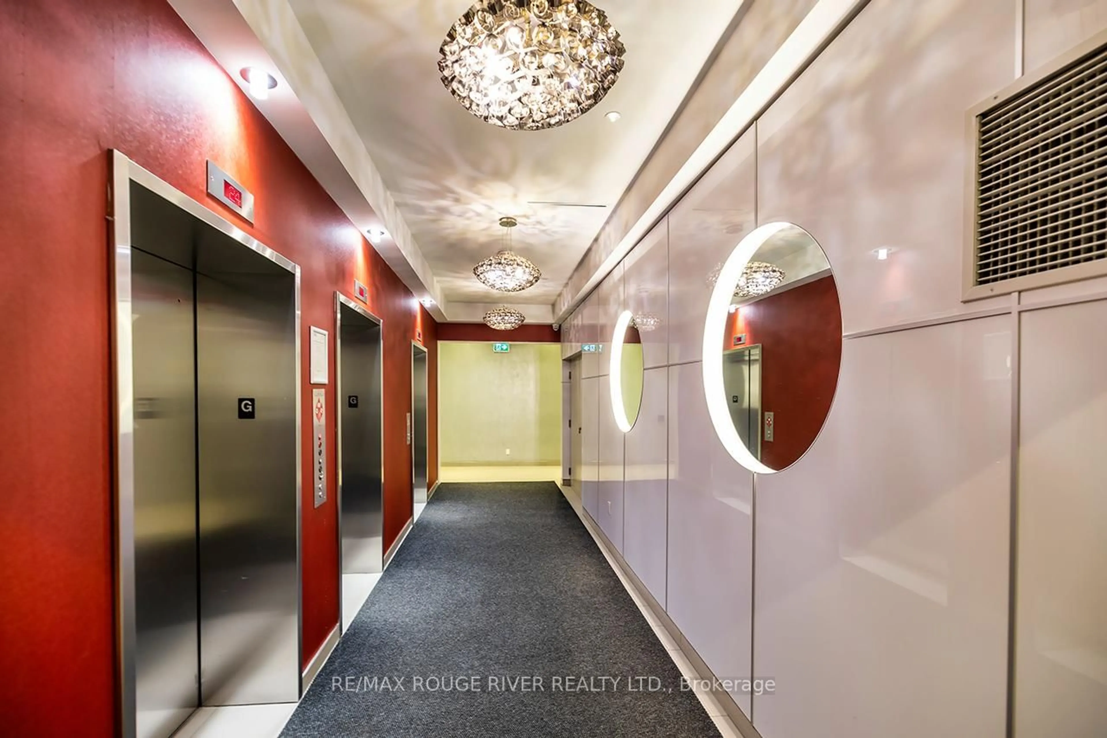 Indoor foyer for 30 Meadowglen Pl #1208, Toronto Ontario M1G 0A7