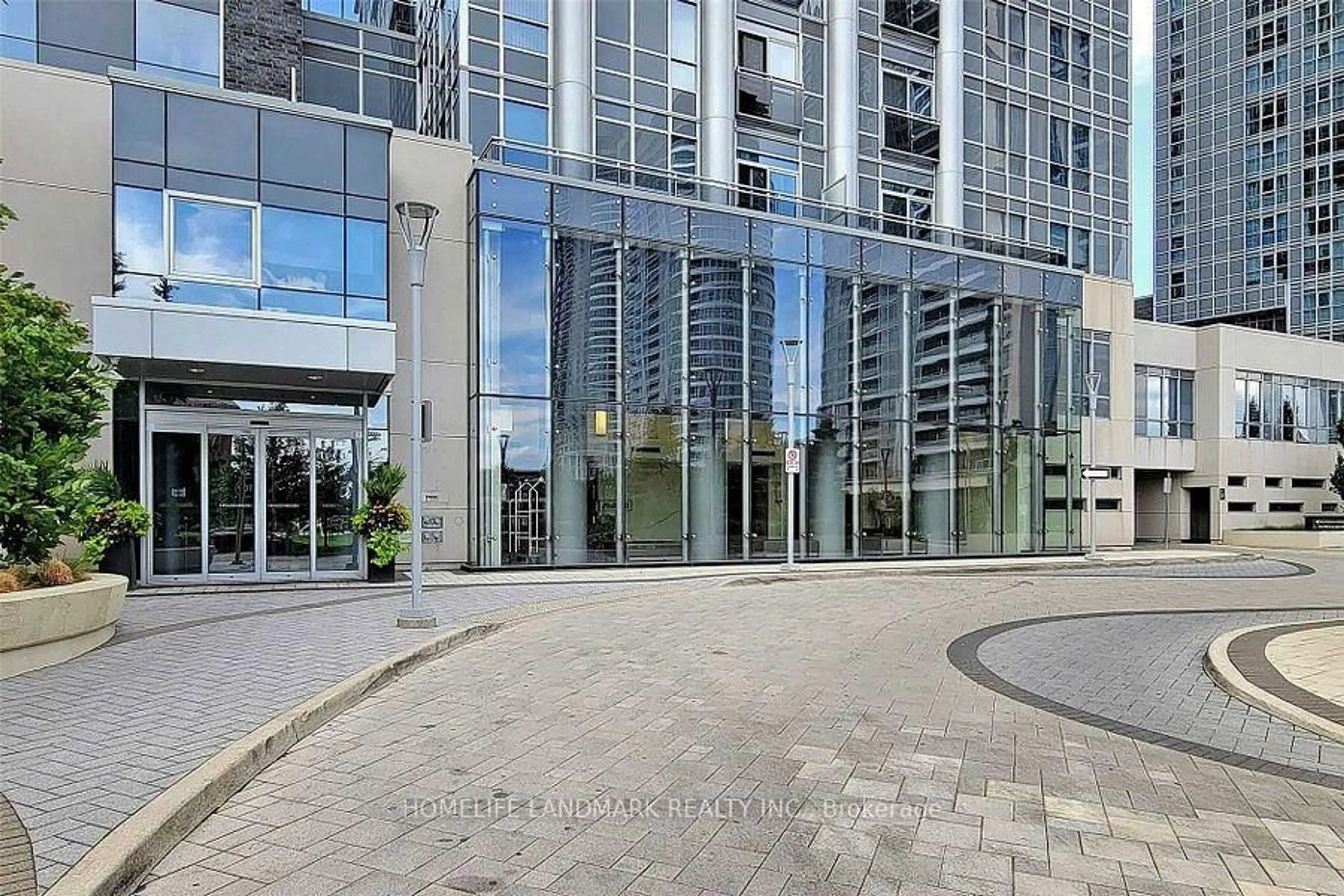 Indoor foyer for 255 Village Green Sq #1803, Toronto Ontario M1S 0L7