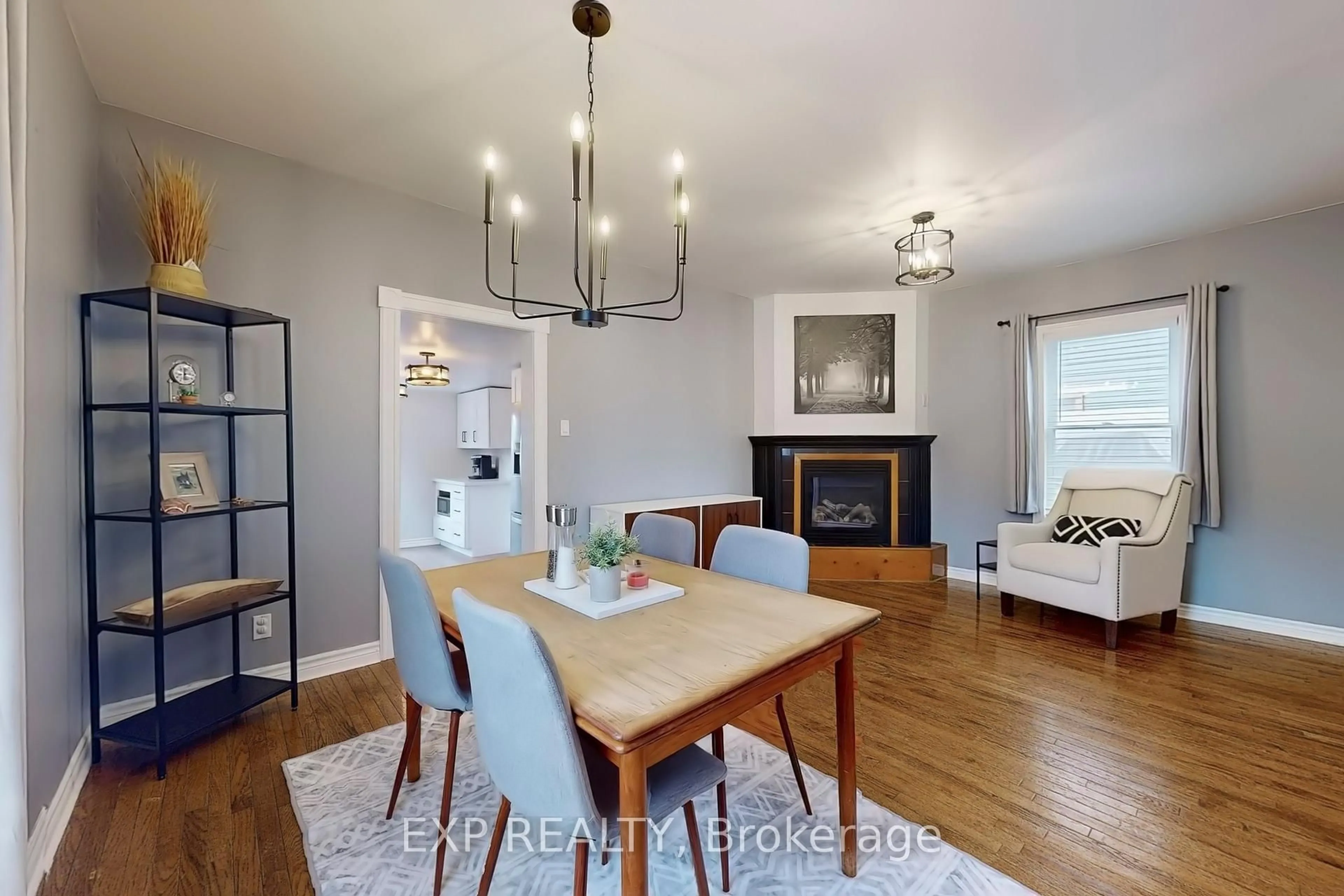 Dining room, wood/laminate floor for 185 Mary St, Oshawa Ontario L1G 5C1