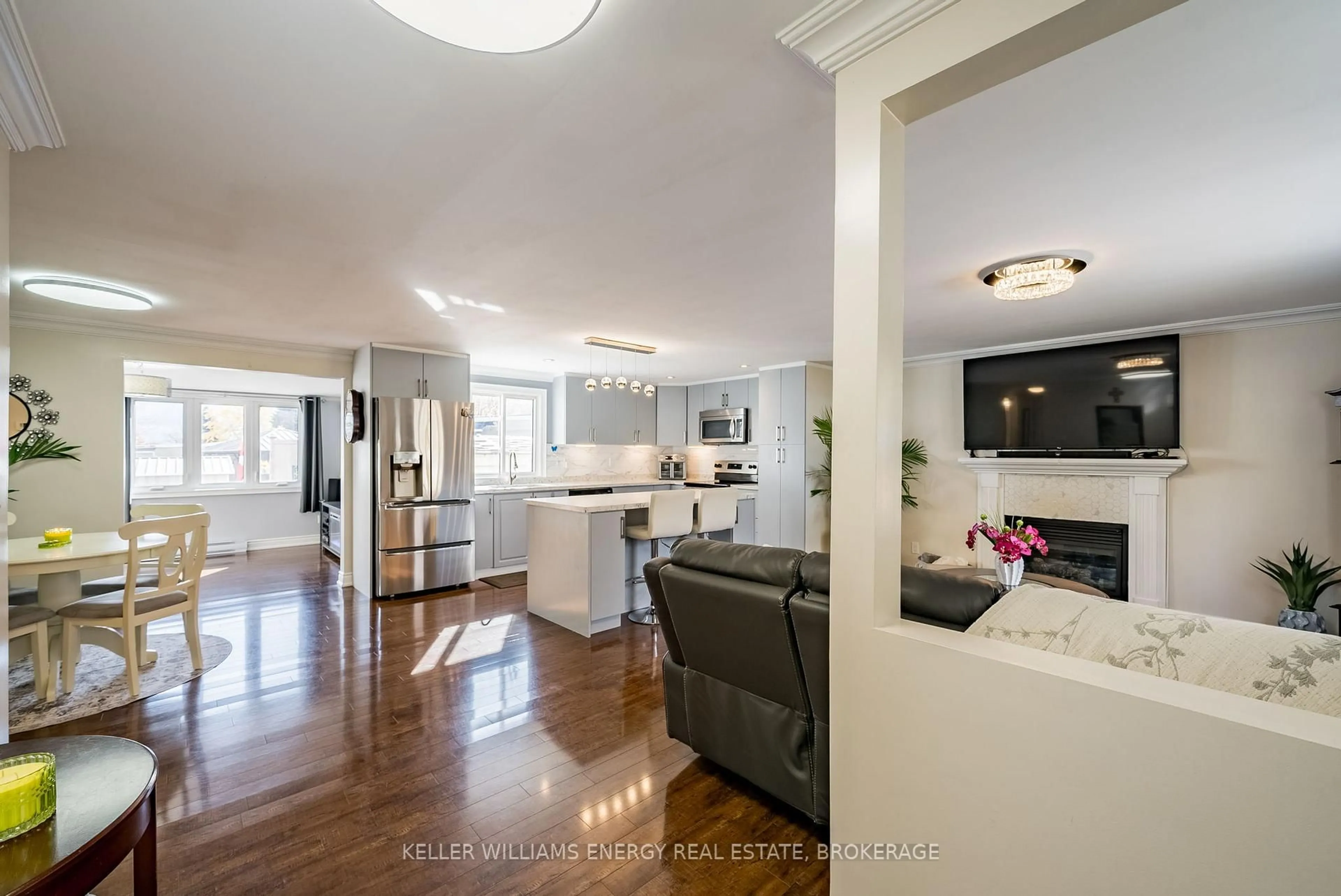 Open concept kitchen, unknown for 137 Wilmot Tr, Clarington Ontario L1B 1B9