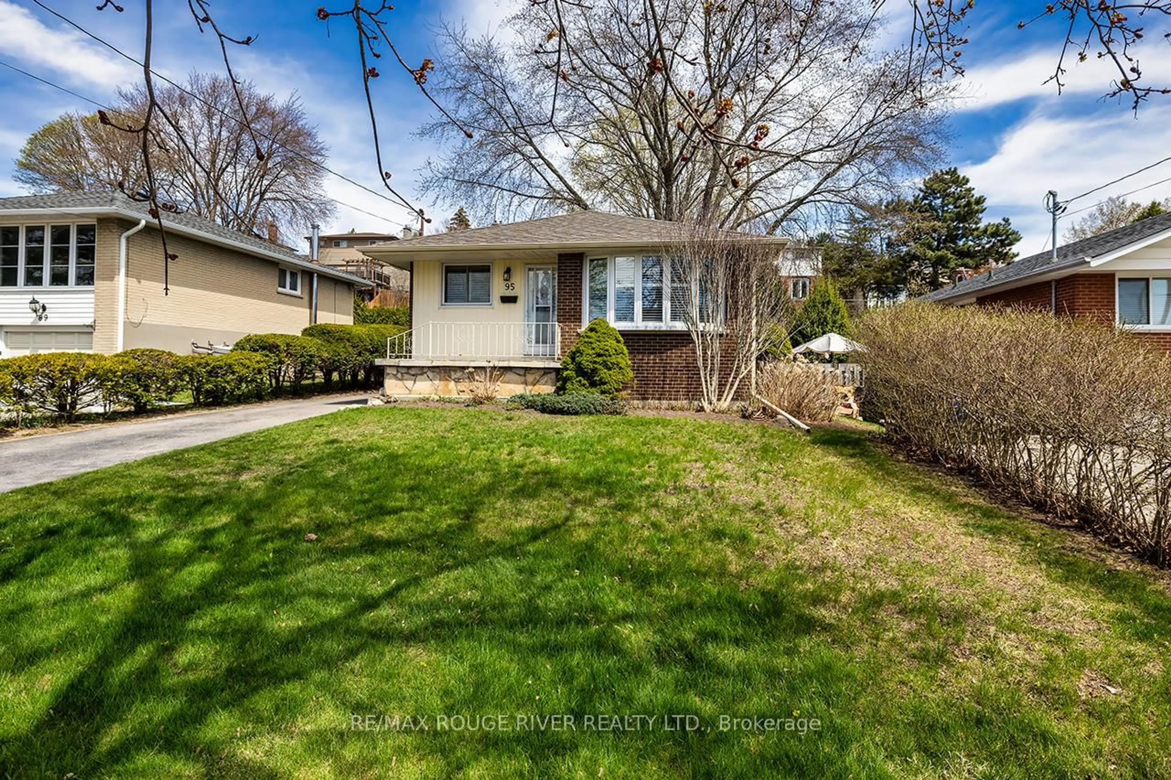 Unknown for 95 Keewatin St, Oshawa Ontario L1H 6Z2