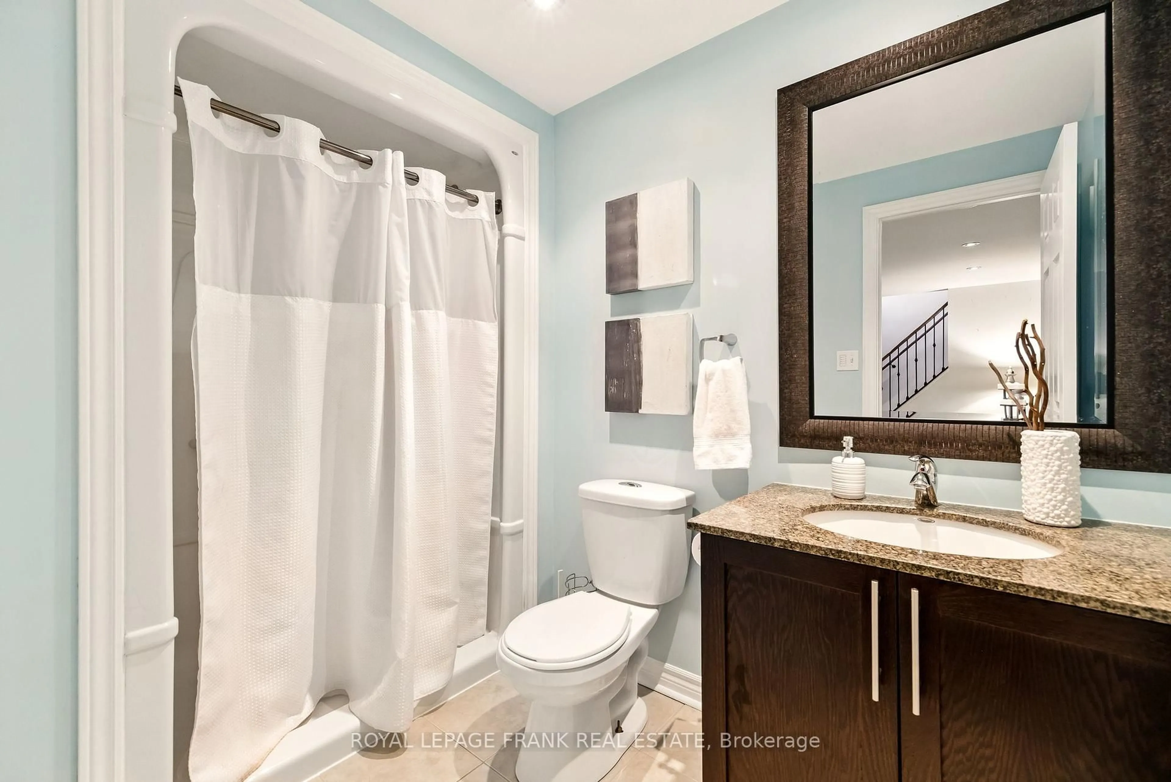Standard bathroom, ceramic/tile floor for 417 West Scugog Lane, Clarington Ontario L1C 0G4
