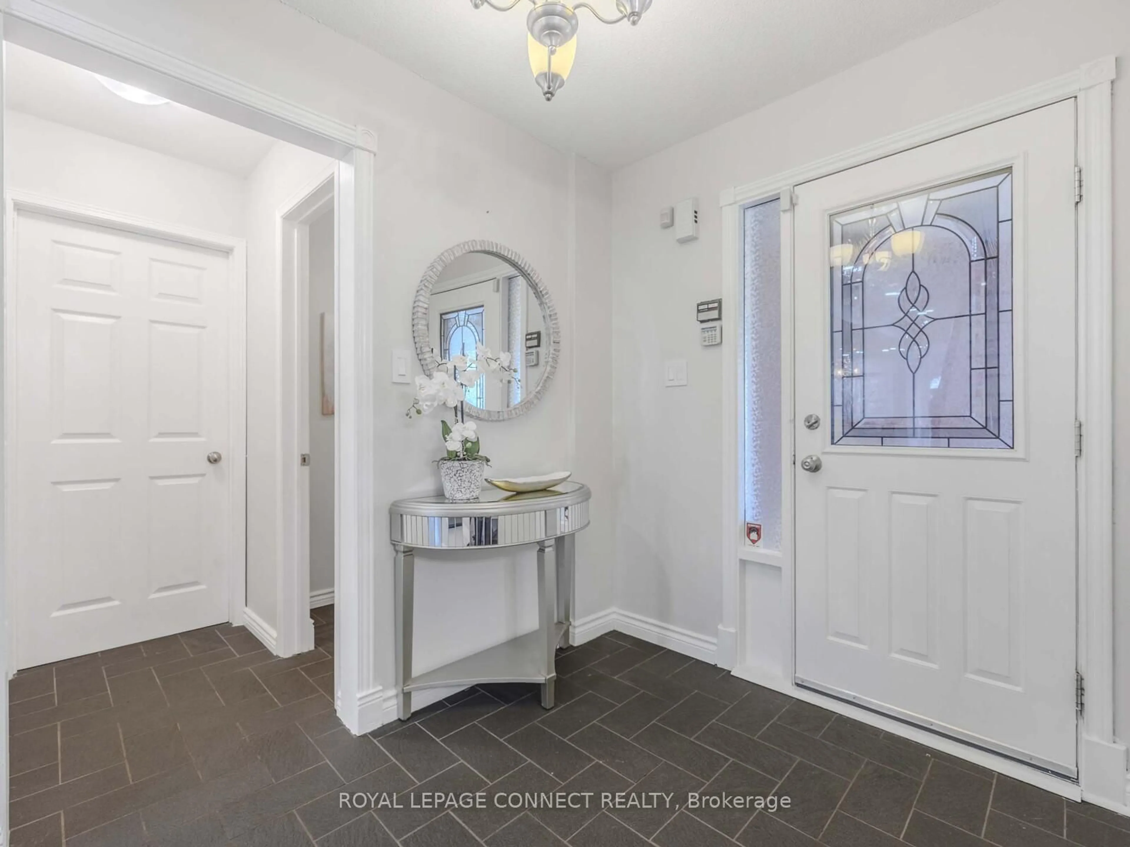 Indoor entryway for 14 Coomer Cres, Ajax Ontario L1T 3C2