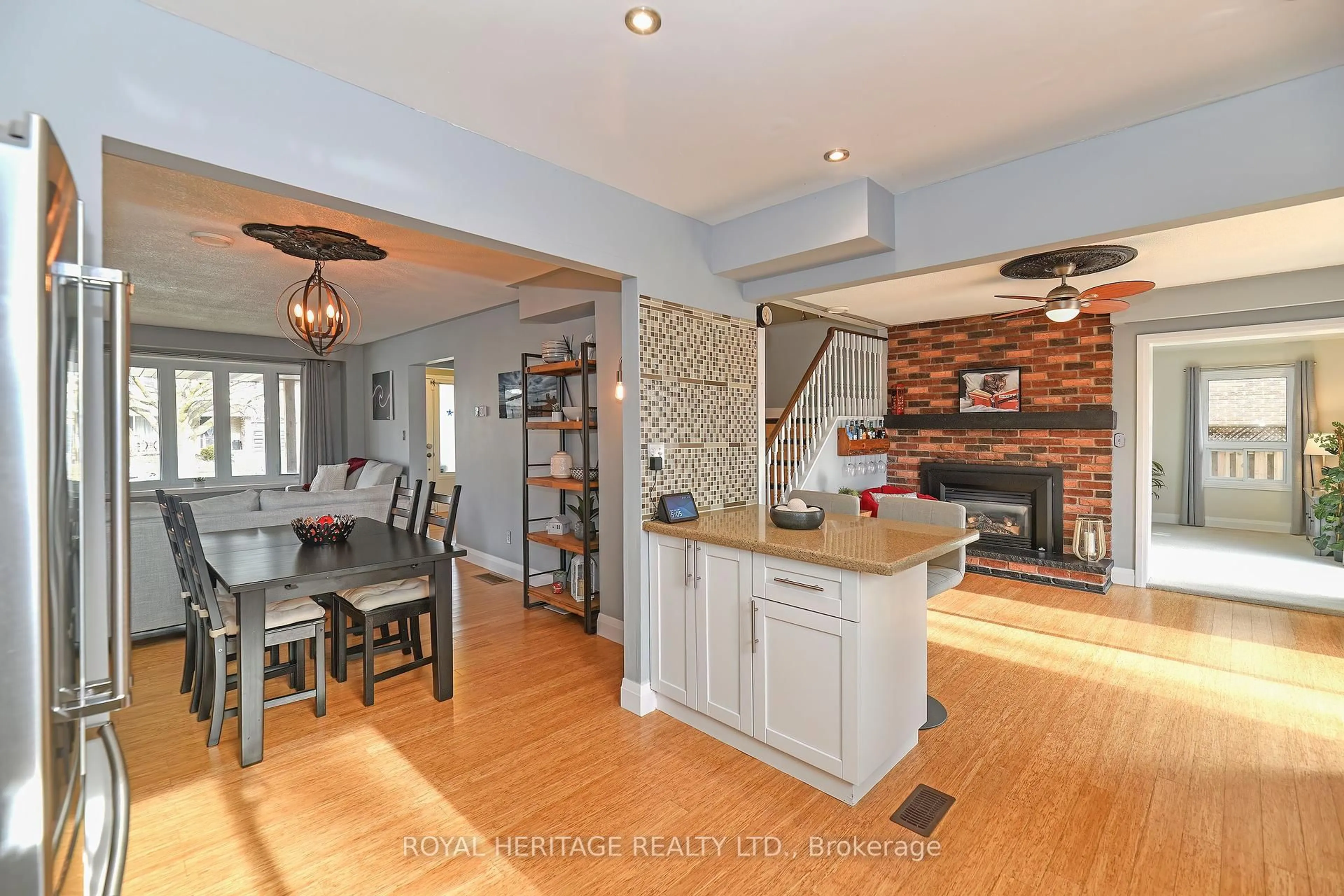 Open concept kitchen, unknown for 32 Hillier St, Clarington Ontario L1C 3S4