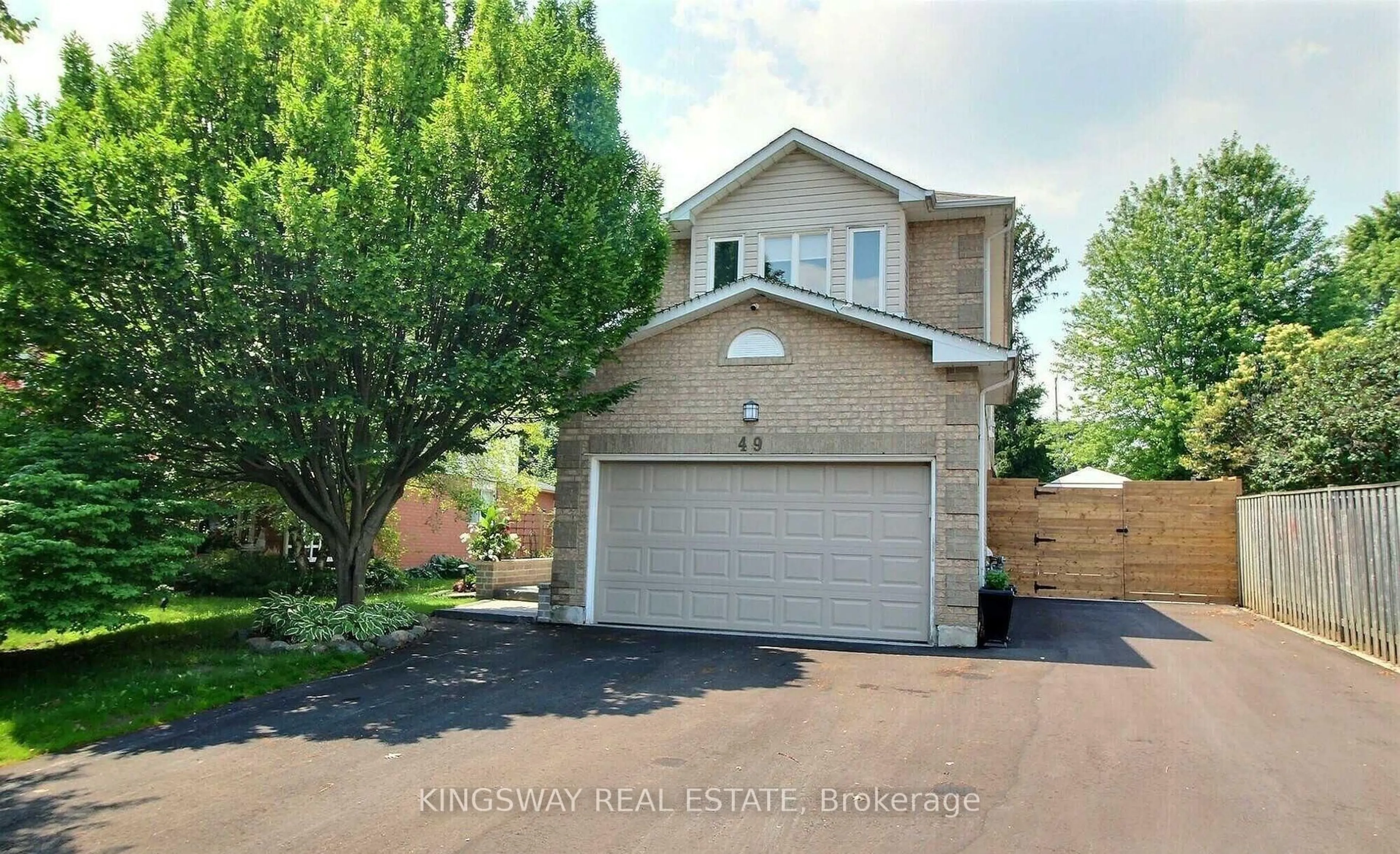 Home with brick exterior material, street for 49 Farncomb Cres, Clarington Ontario L1C 4L8