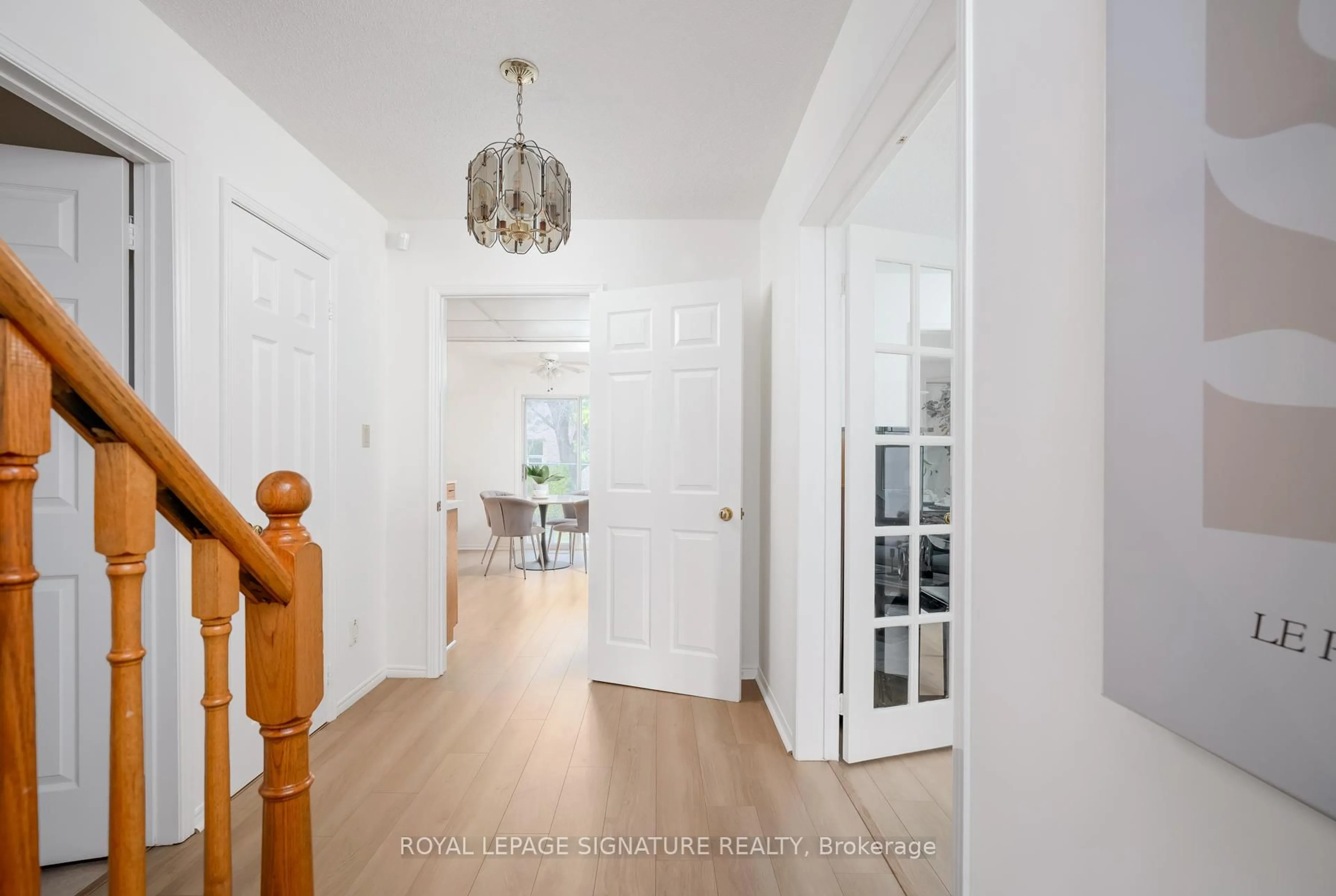 Indoor entryway for 1730 Echo Point Crt, Pickering Ontario L1V 5C8