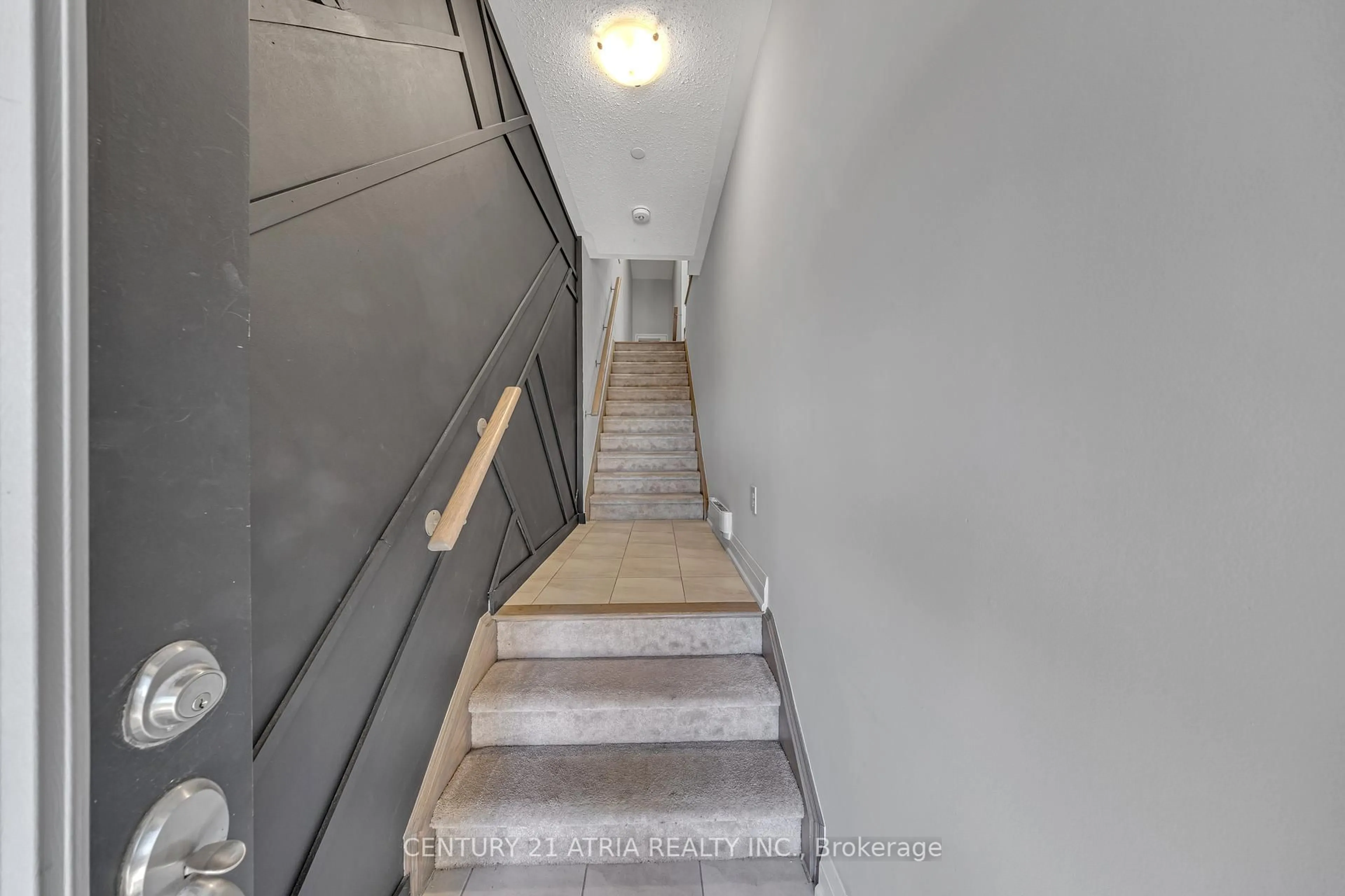 Stairs for 2502 Rosedrop Path, Oshawa Ontario L1L 0L2