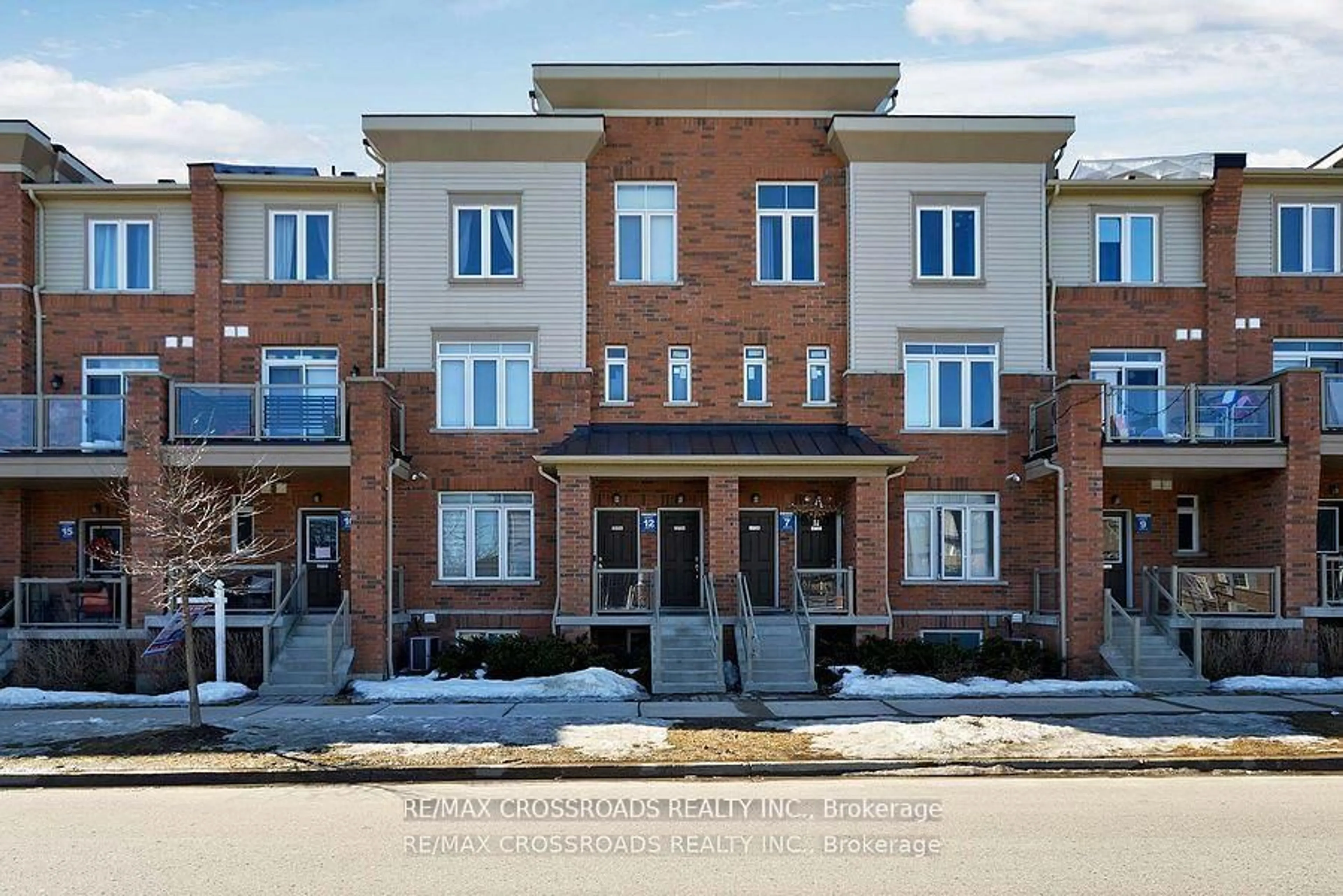 Home with brick exterior material, building for 2726 William Jackson Dr #12, Pickering Ontario L1X 0E6