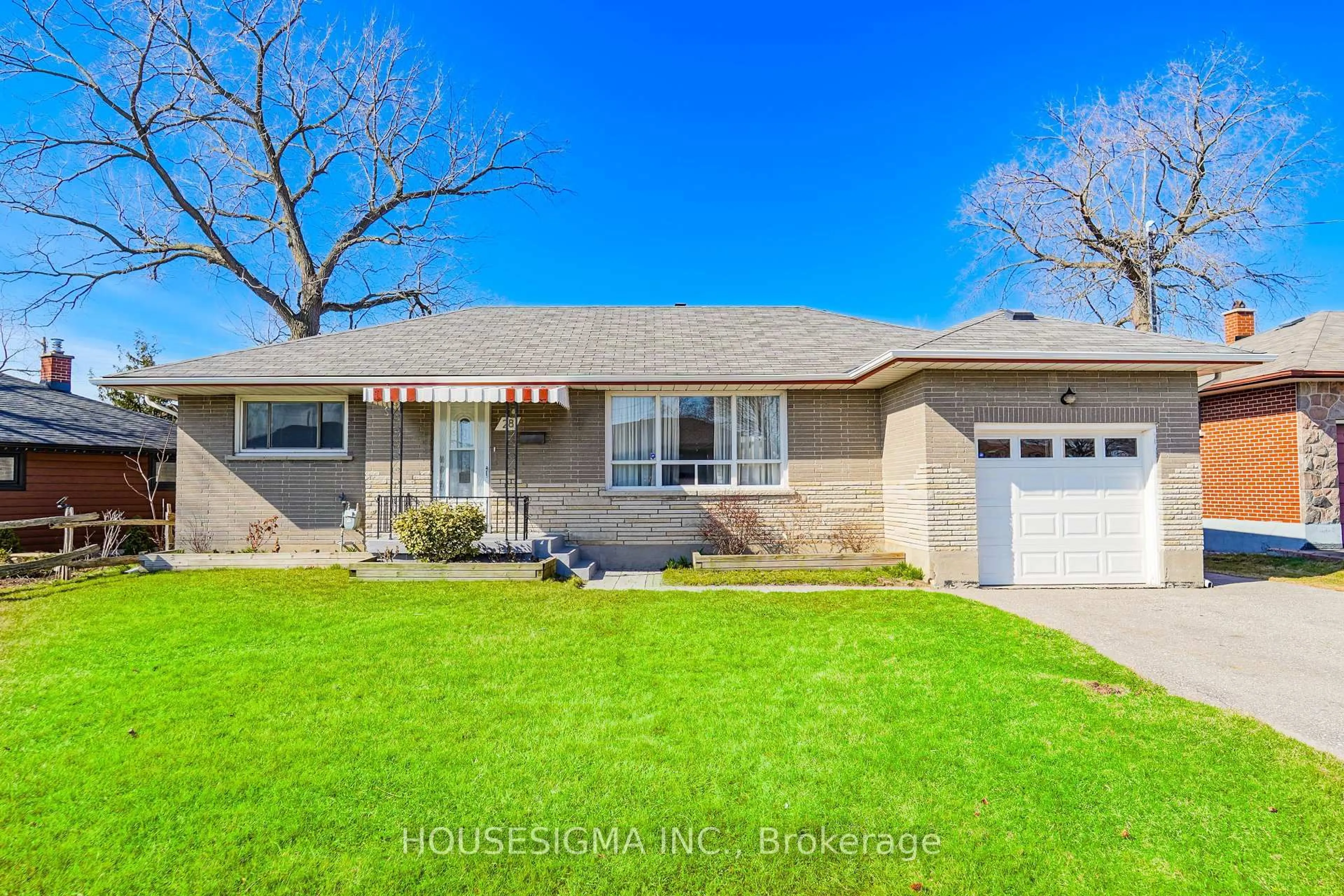 Home with vinyl exterior material, street for 28 Sandra St, Oshawa Ontario L1H 3W3