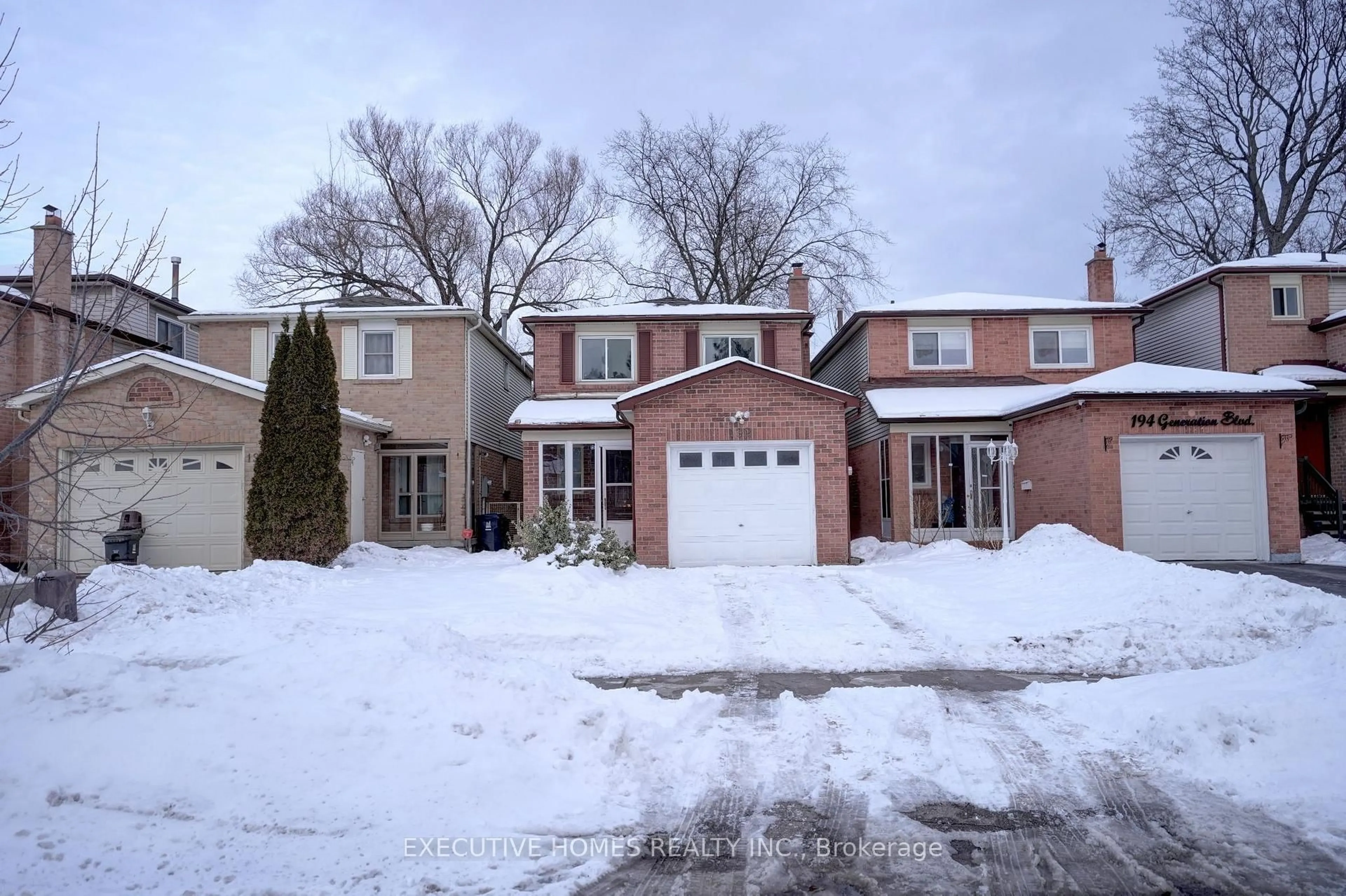 A pic from outside/outdoor area/front of a property/back of a property/a pic from drone, street for 192 Generation Blvd, Toronto Ontario M1B 1V2