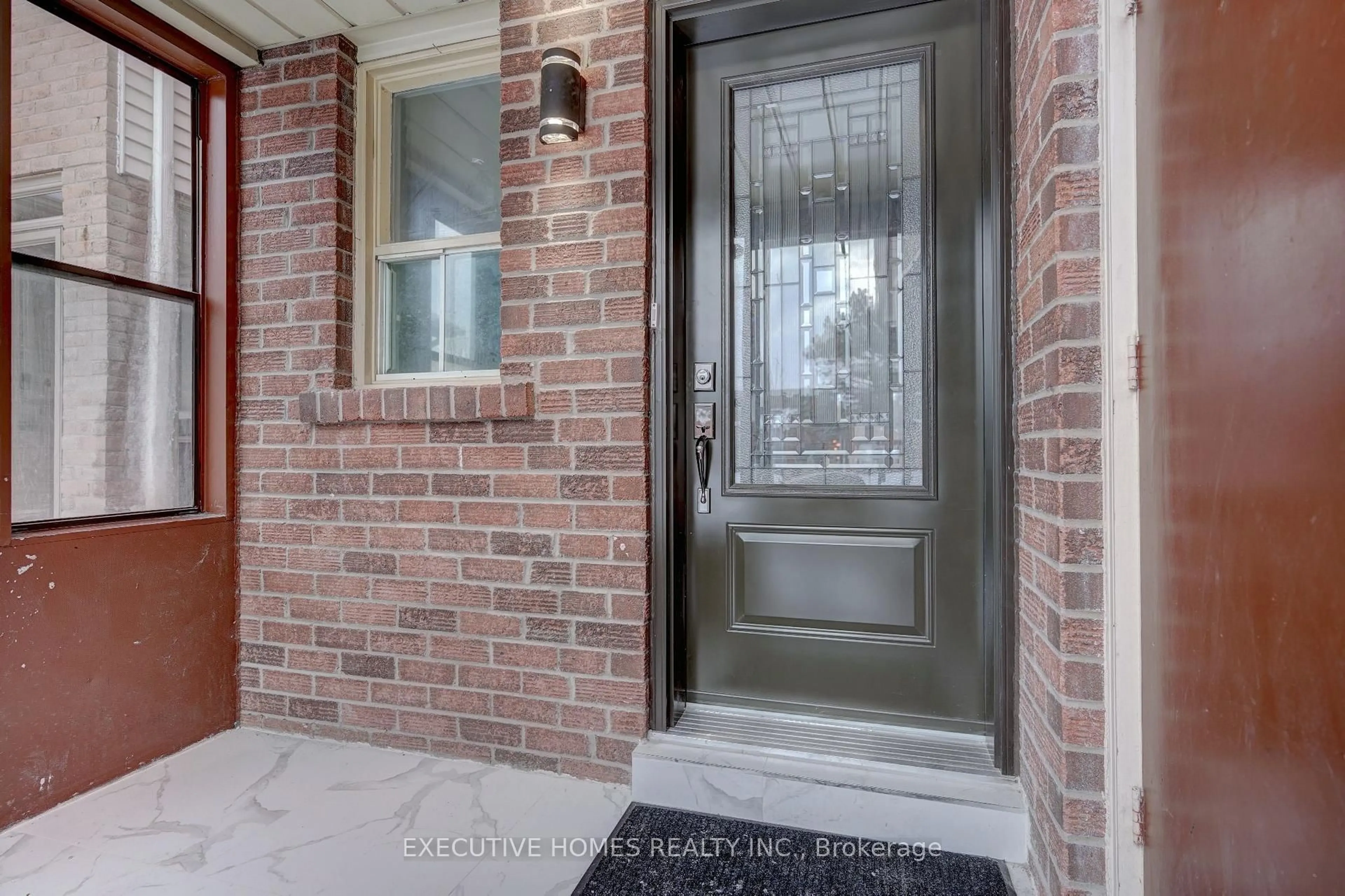 Indoor entryway for 192 Generation Blvd, Toronto Ontario M1B 1V2