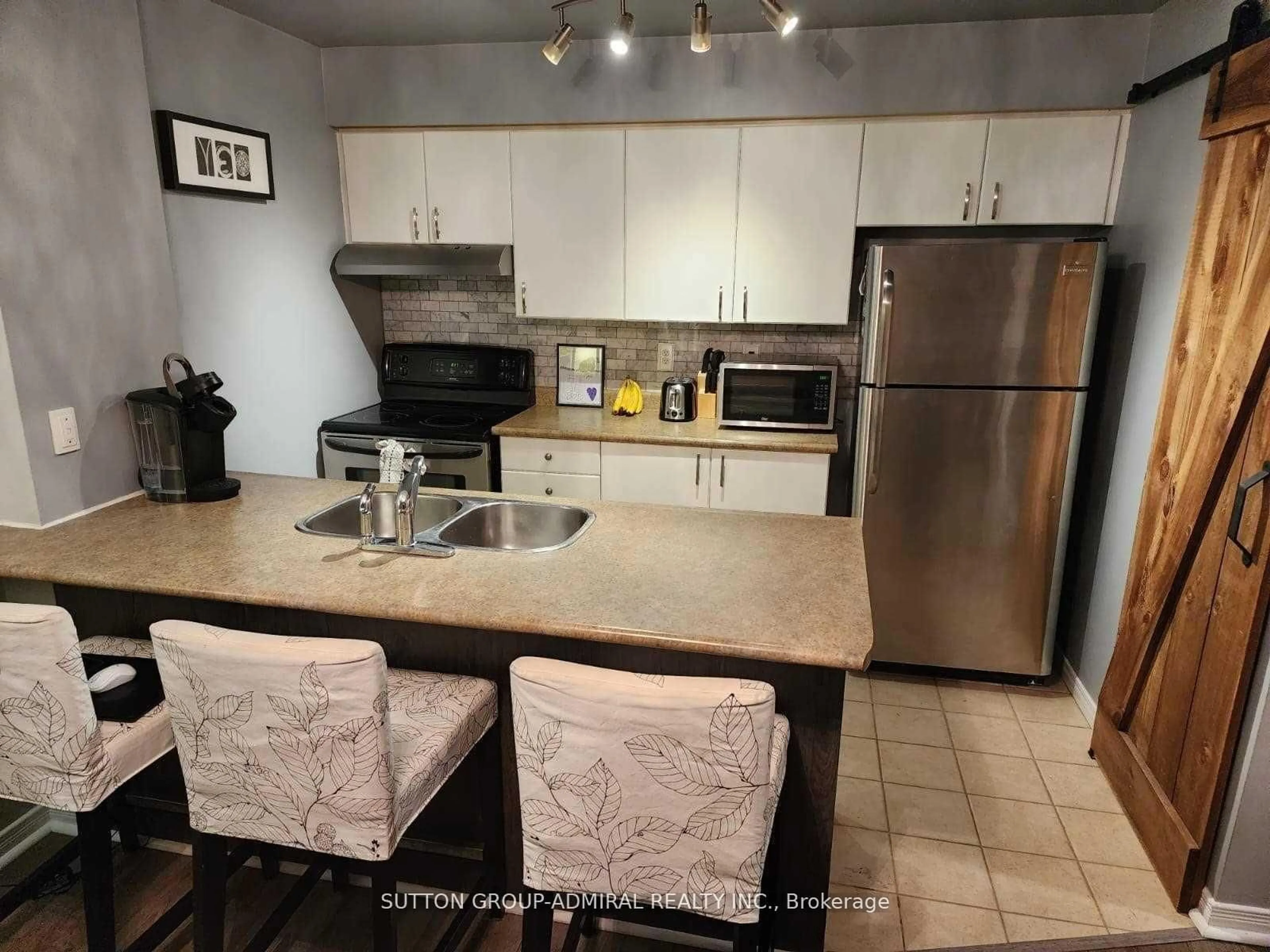 Unknown for 90 Aspen Springs Dr #207, Clarington Ontario L1C 5N3