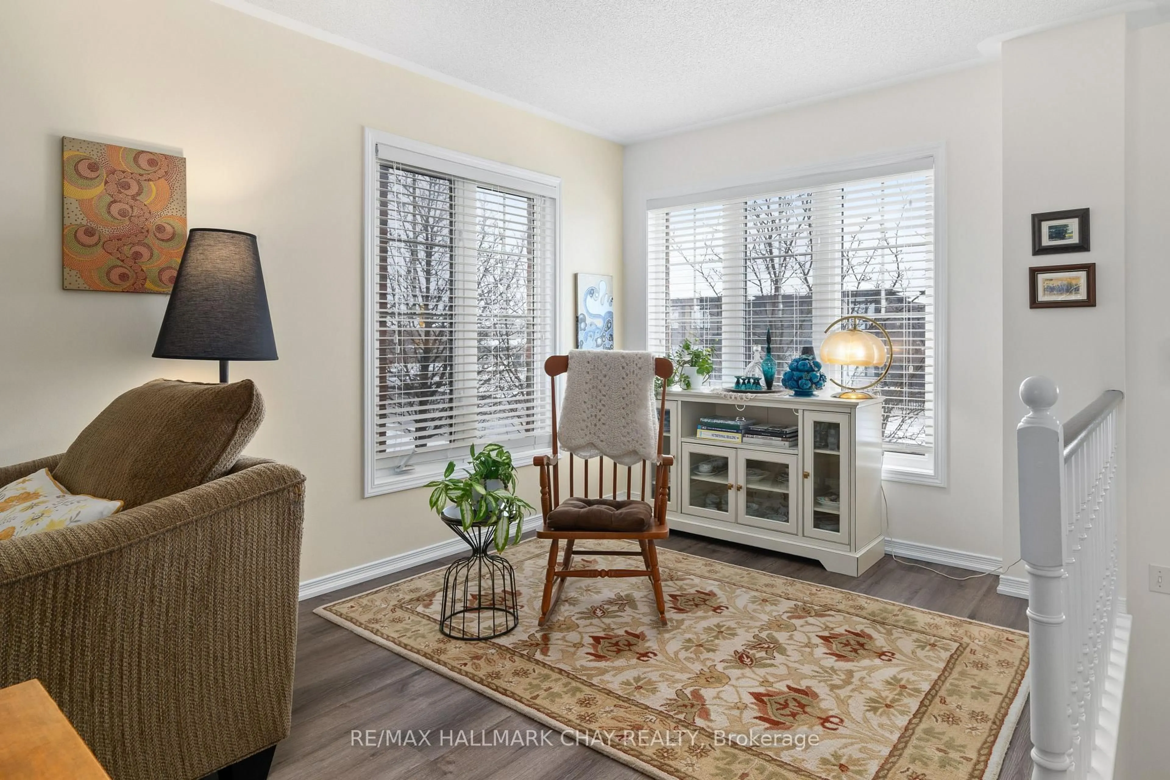 Indoor entryway for 571 Longworth Ave #13, Clarington Ontario L1C 0H3
