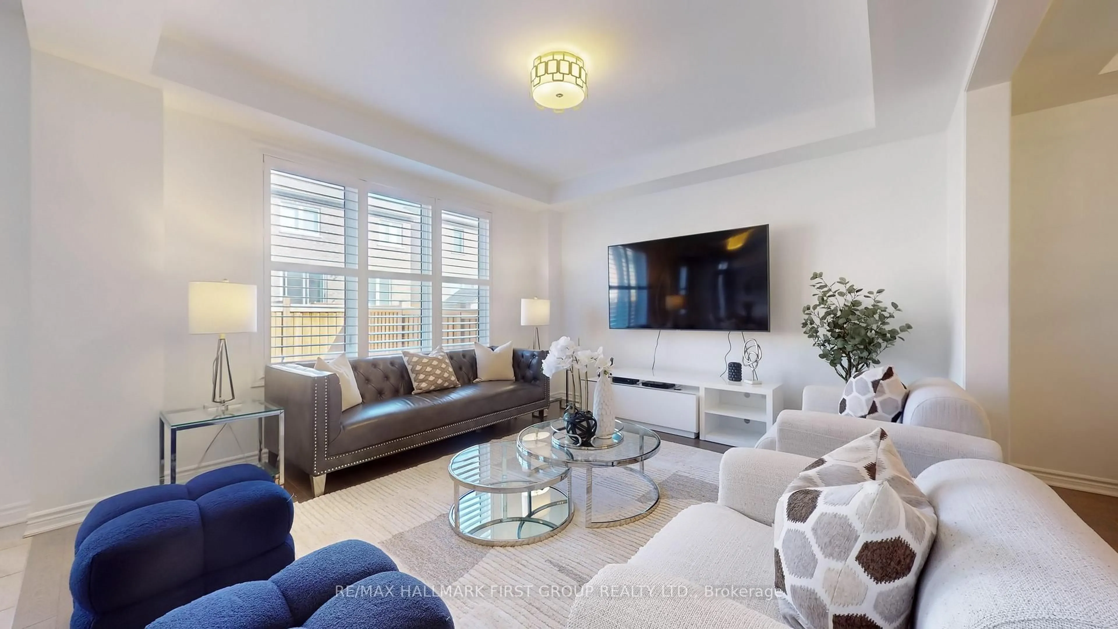 Living room with furniture, unknown for 134 Westfield Dr, Whitby Ontario L1P 0G1