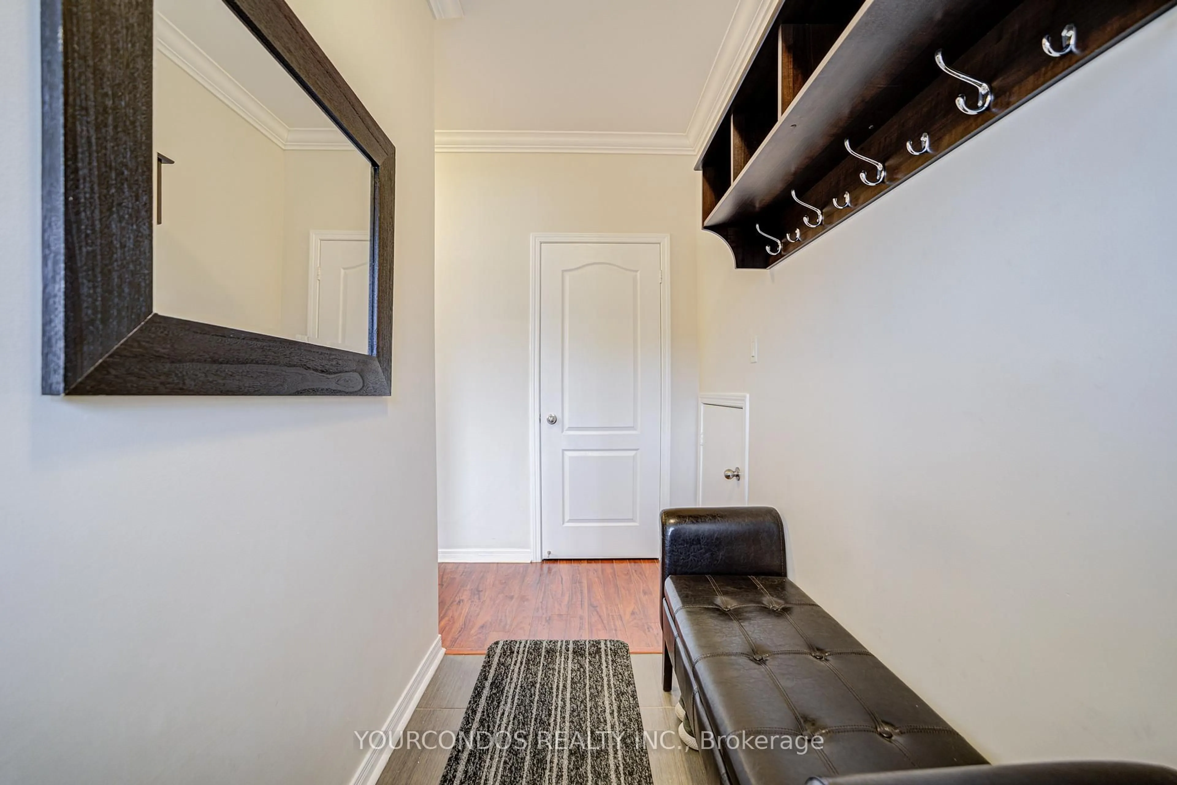 Indoor entryway for 40 Lovegrove Lane, Ajax Ontario L1S 0E7