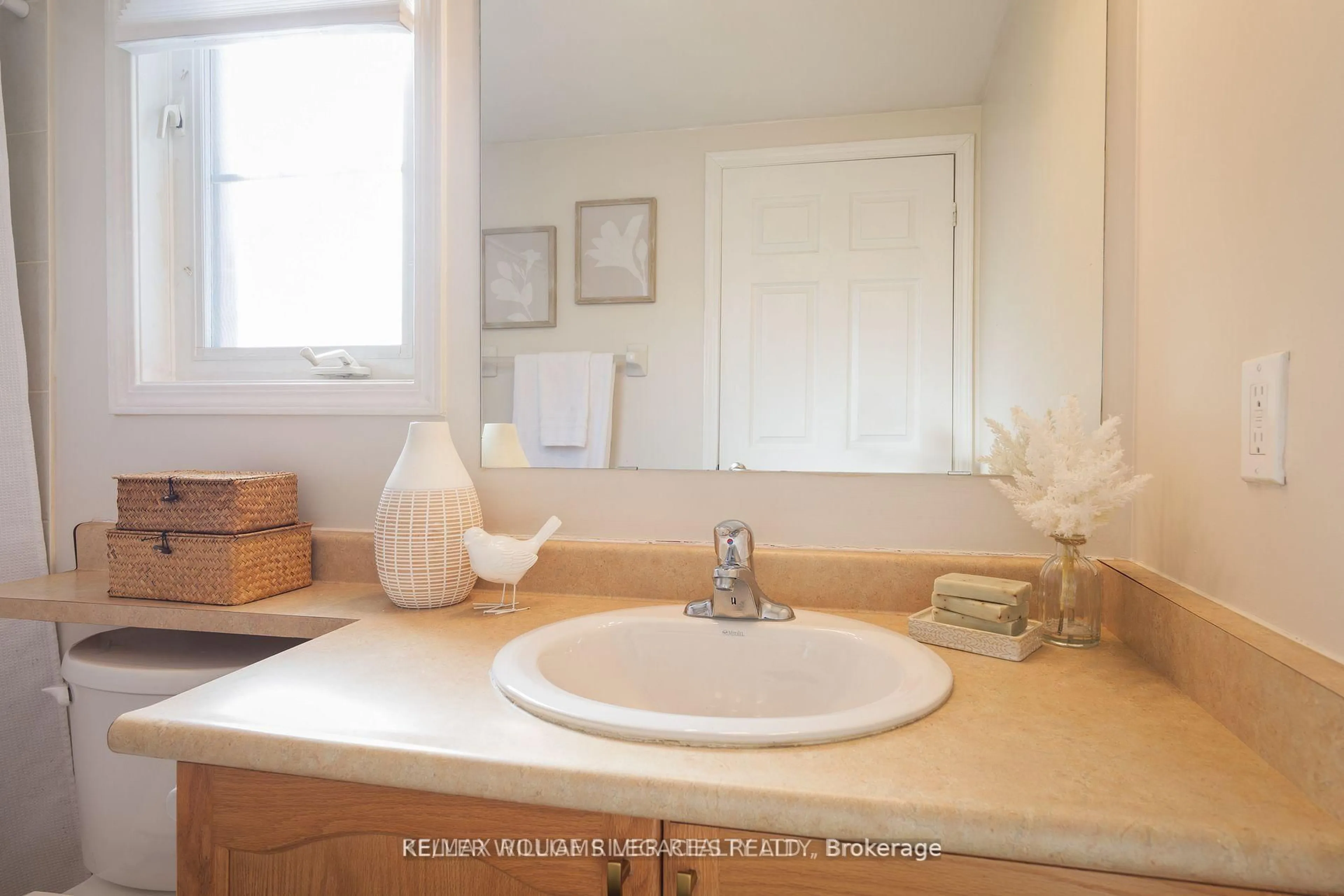 Standard bathroom, ceramic/tile floor for 1775 Valley Farm Rd #43, Pickering Ontario L1V 7J9
