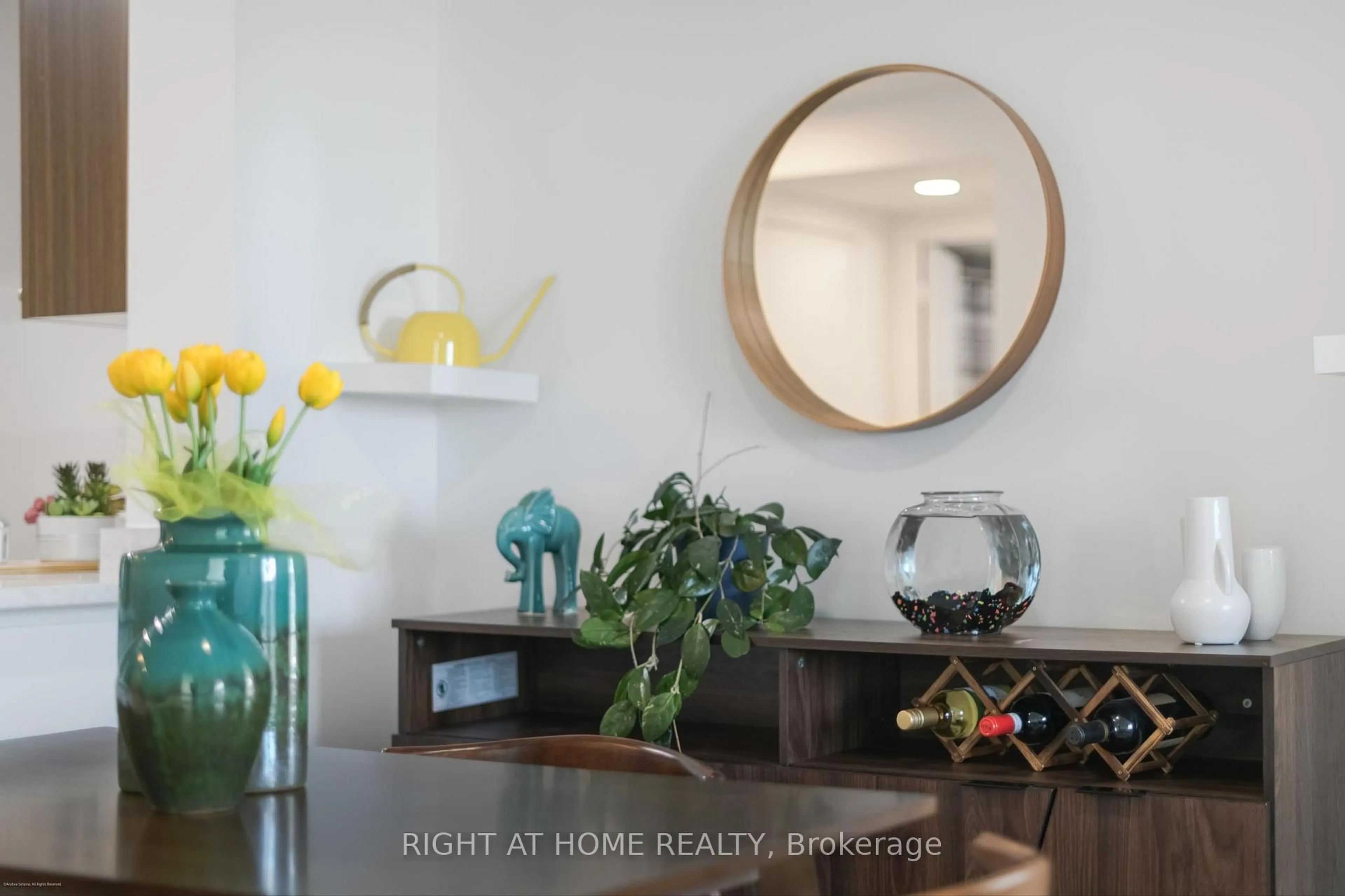 Indoor entryway for 1346 Danforth Rd #706, Toronto Ontario M1J 0A9