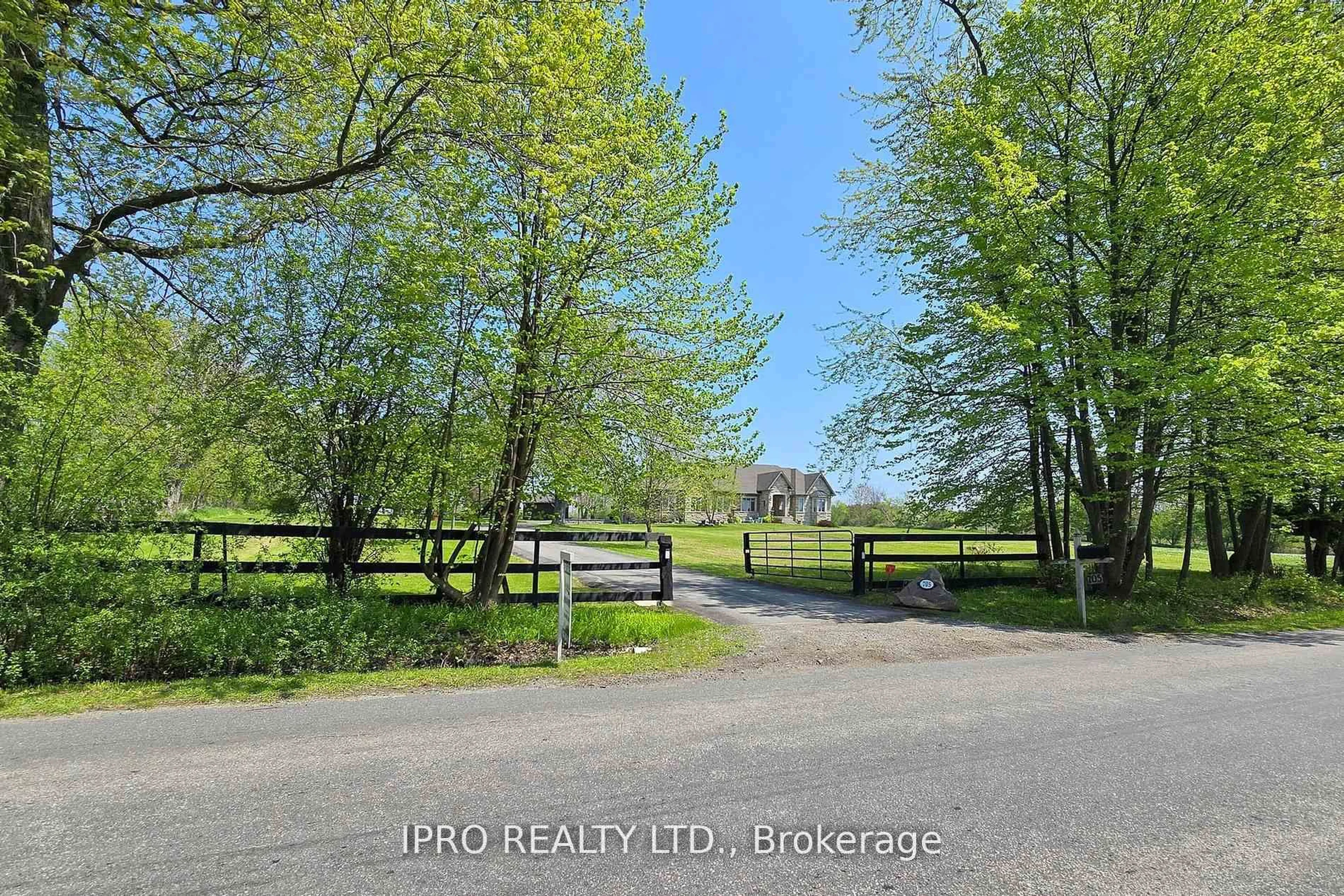 A pic from outside/outdoor area/front of a property/back of a property/a pic from drone, water/lake/river/ocean view for 705 Lake Ridge Rd, Whitby Ontario L1P 2B8